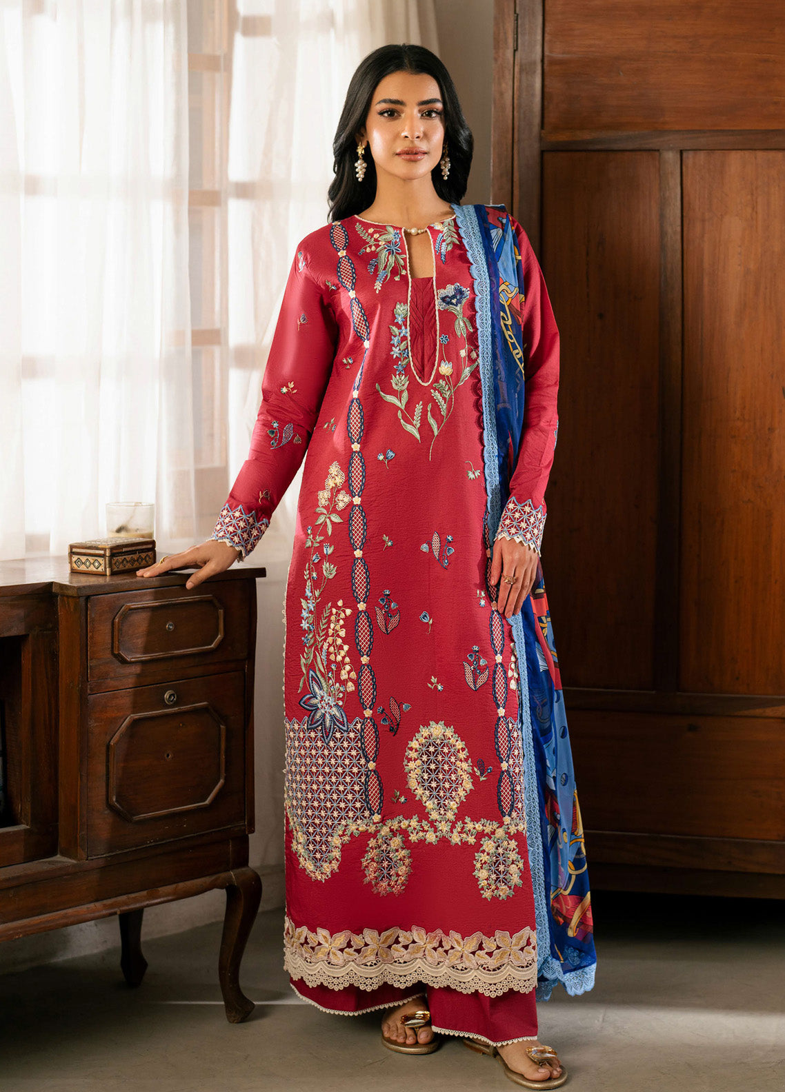 Aashiyana By Roheenaz Embroidered Lawn 3 Piece Unstitched Suit RNZ25ALL RNZ-1B USHNA Aashiyana By Roheenaz Embroidered Lawn 3 Piece Unstitched Suit RNZ25ALL RNZ-1B USHNA