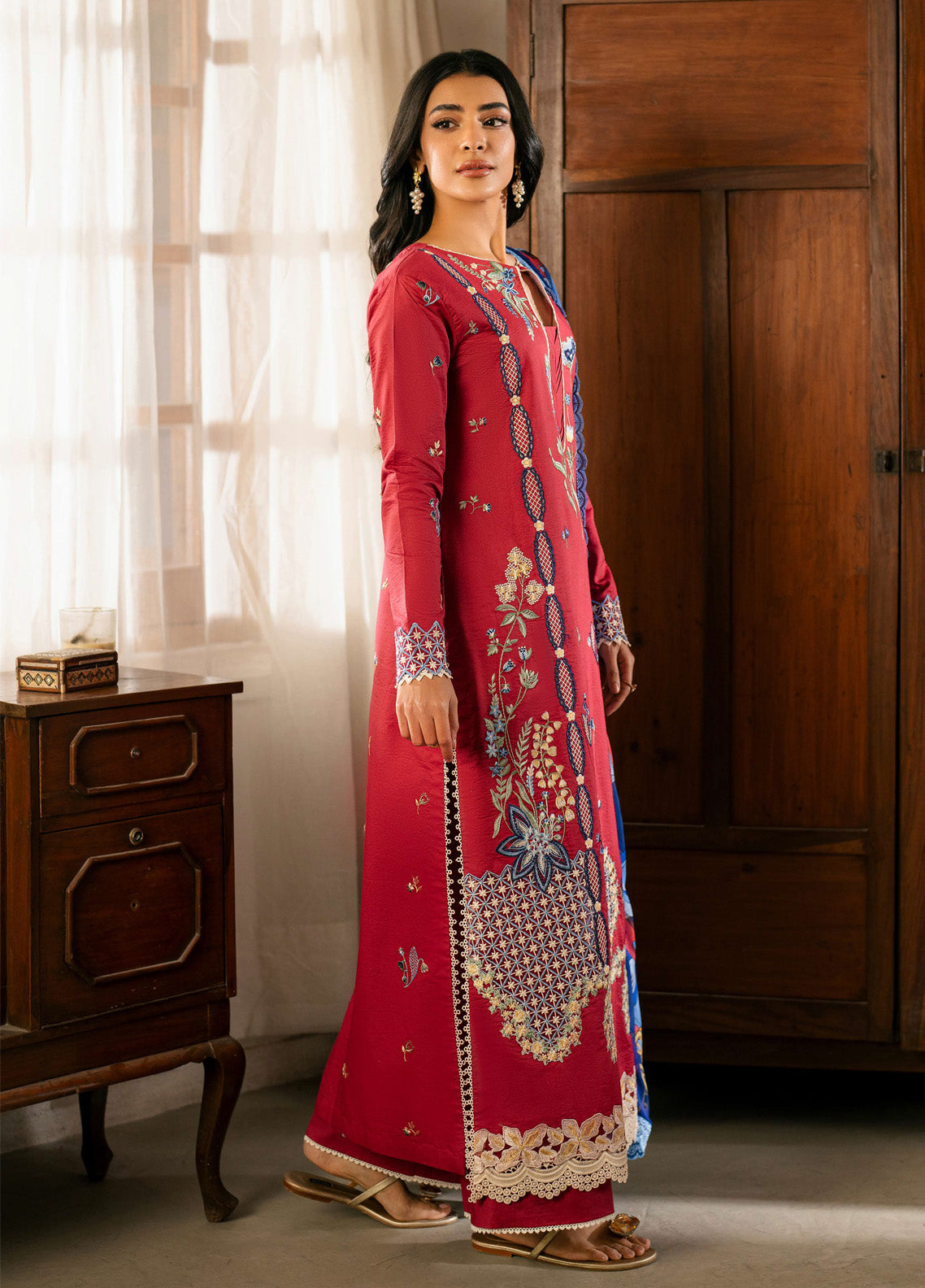 Aashiyana By Roheenaz Embroidered Lawn 3 Piece Unstitched Suit RNZ25ALL RNZ-1B USHNA Aashiyana By Roheenaz Embroidered Lawn 3 Piece Unstitched Suit RNZ25ALL RNZ-1B USHNA