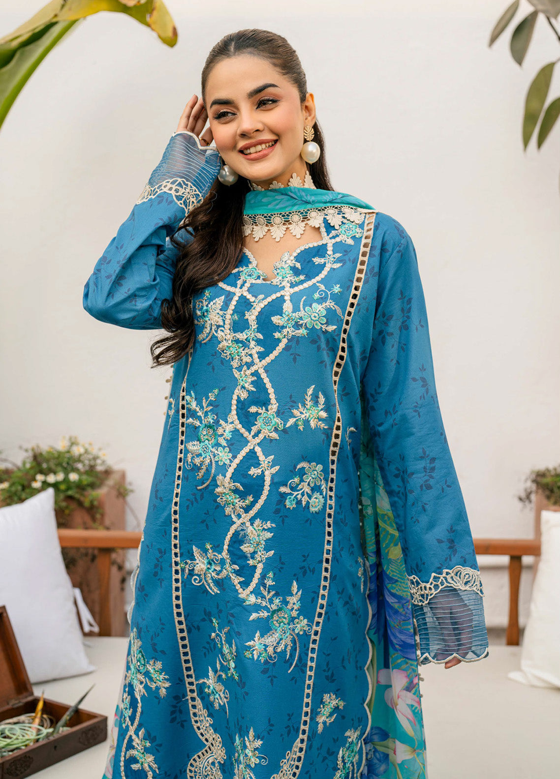 Aashiyana By Roheenaz Embroidered Lawn 3 Piece Unstitched Suit RNZ25ALL RNZ-4B AKIFA Aashiyana By Roheenaz Embroidered Lawn 3 Piece Unstitched Suit RNZ25ALL RNZ-4B AKIFA