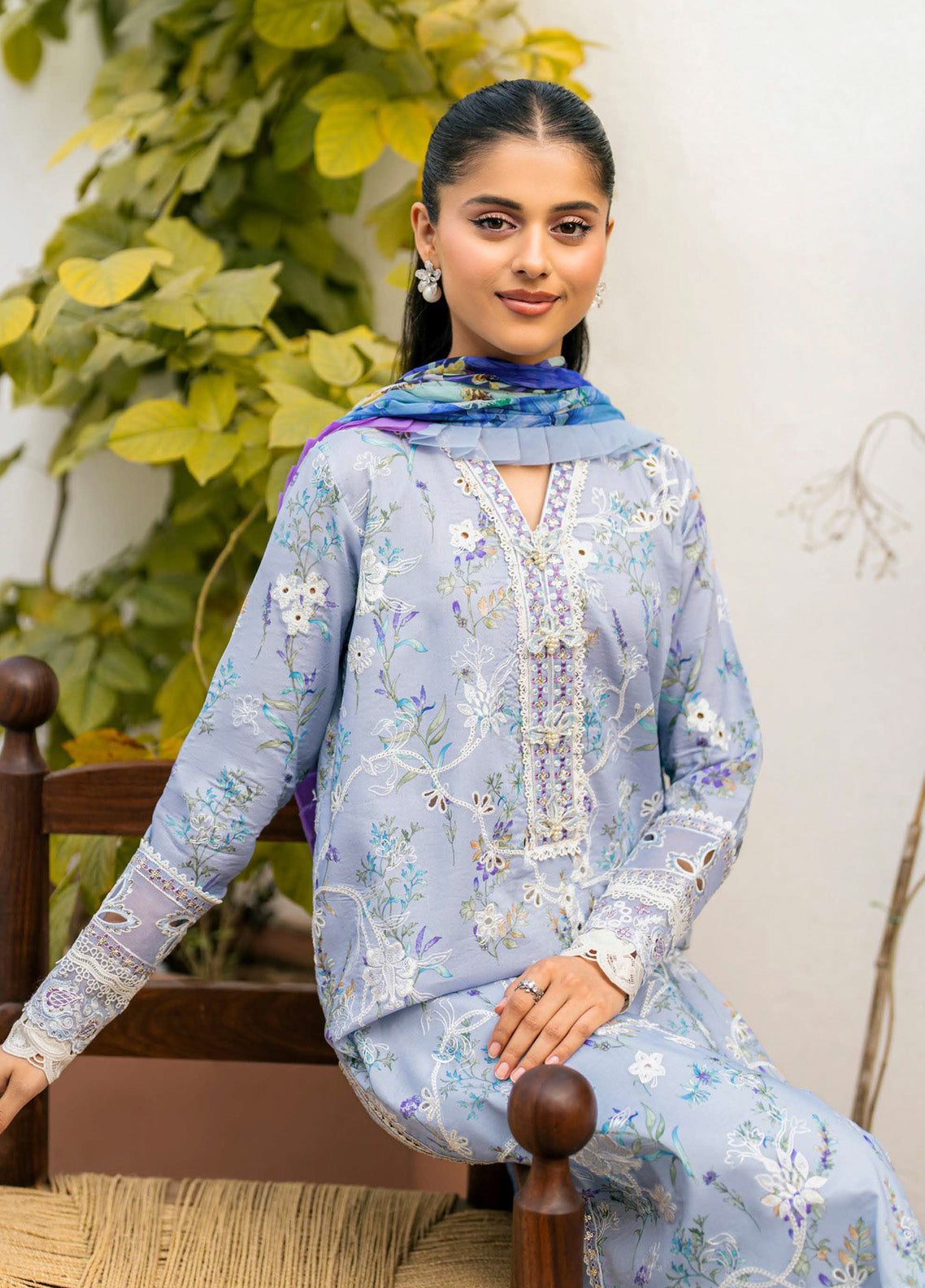 Aashiyana By Roheenaz Embroidered Lawn 3 Piece Unstitched Suit RNZ25ALL RNZ-5A AREESHA Aashiyana By Roheenaz Embroidered Lawn 3 Piece Unstitched Suit RNZ25ALL RNZ-5A AREESHA