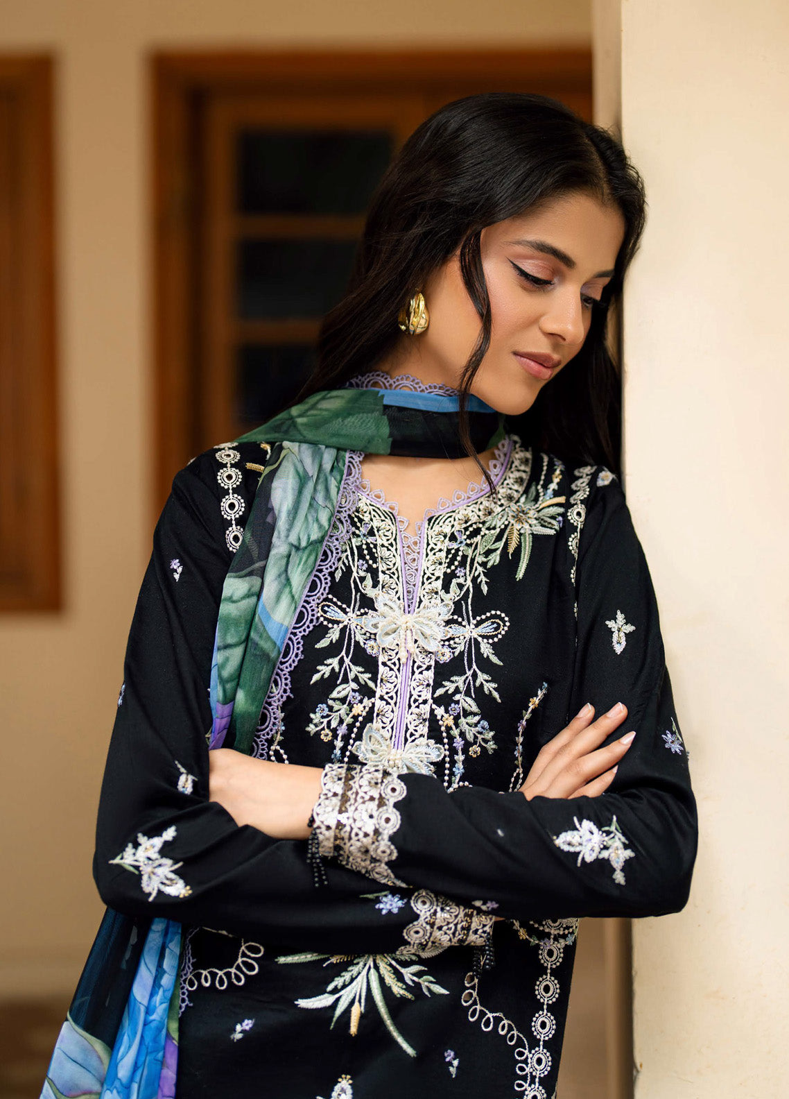 Aashiyana By Roheenaz Embroidered Lawn 3 Piece Unstitched Suit RNZ25ALL RNZ-6B HANIA Aashiyana By Roheenaz Embroidered Lawn 3 Piece Unstitched Suit RNZ25ALL RNZ-6B HANIA
