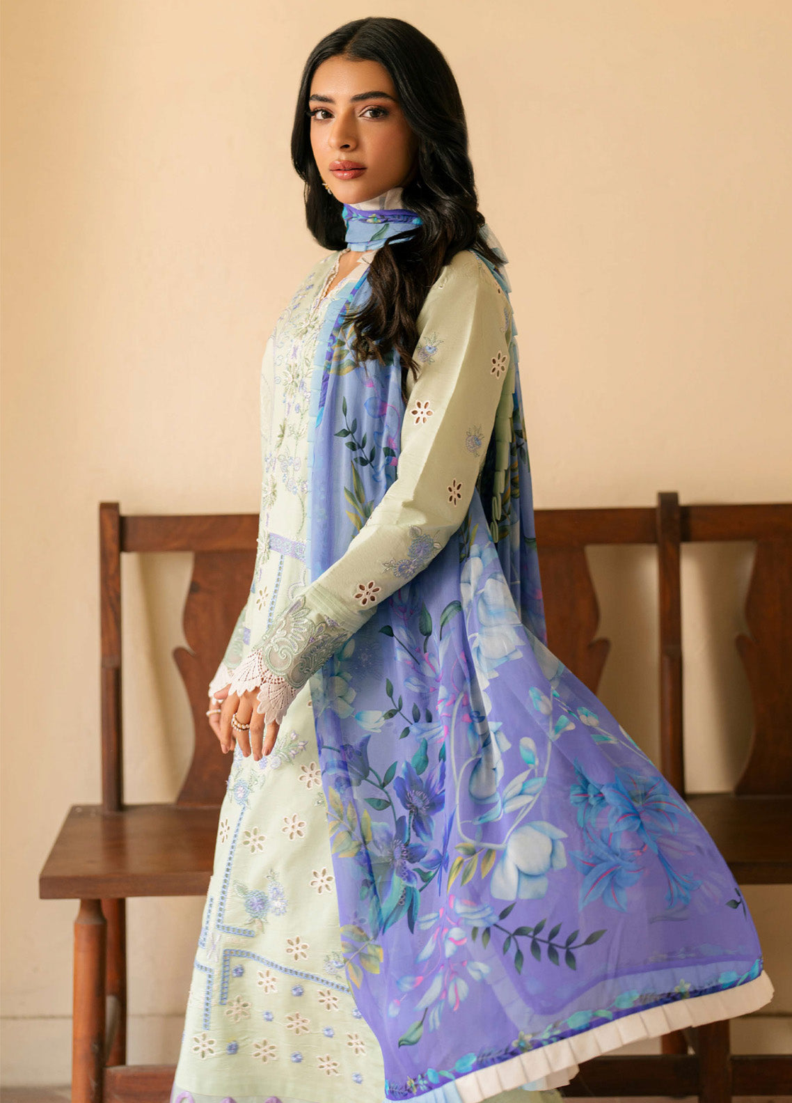 Aashiyana By Roheenaz Embroidered Lawn 3 Piece Unstitched Suit RNZ25ALL RNZ-7A ZUMAR Aashiyana By Roheenaz Embroidered Lawn 3 Piece Unstitched Suit RNZ25ALL RNZ-7A ZUMAR