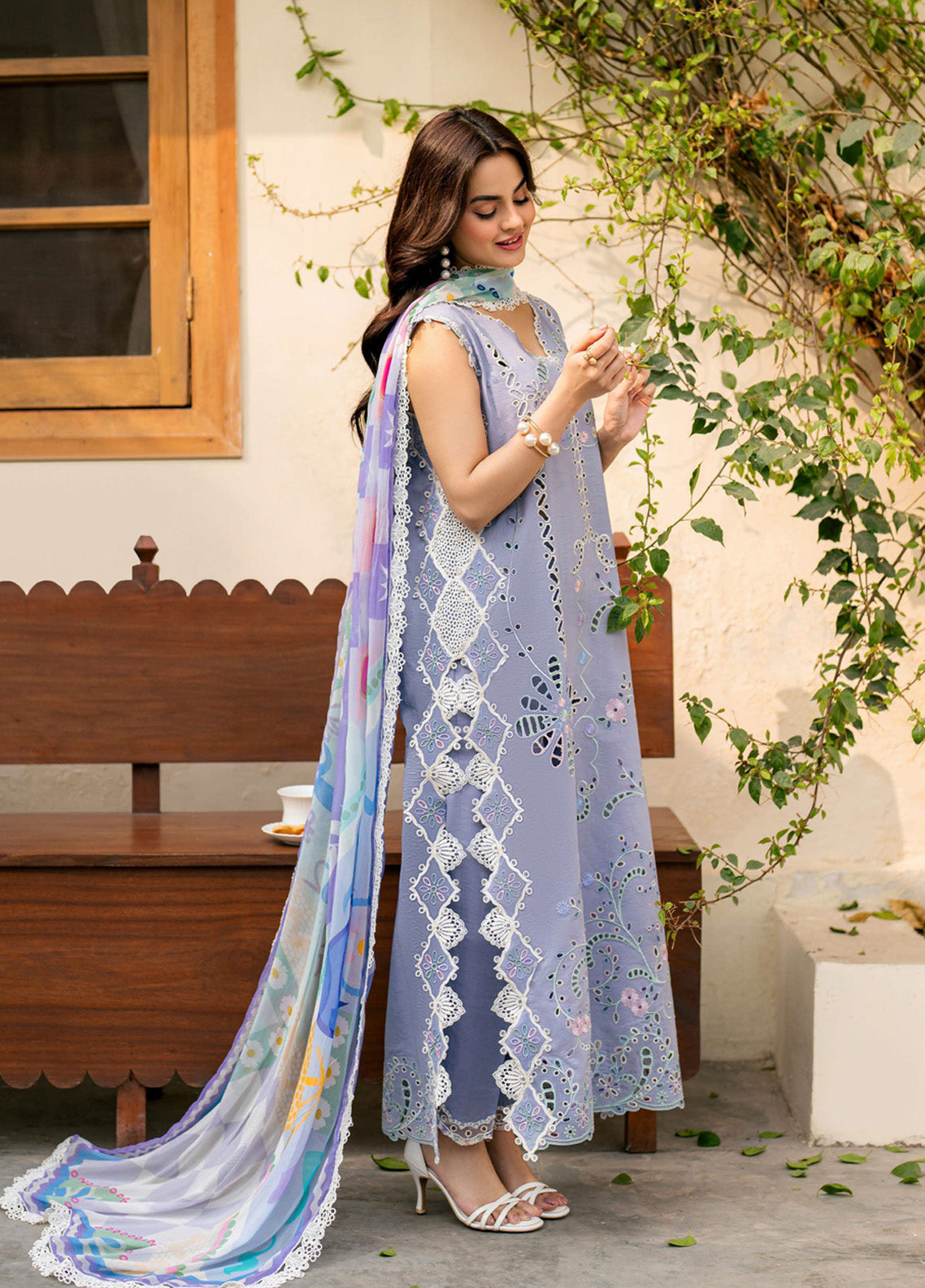 Aashiyana By Roheenaz Embroidered Lawn 3 Piece Unstitched Suit RNZ25ALL RNZ-8A KOMAL Aashiyana By Roheenaz Embroidered Lawn 3 Piece Unstitched Suit RNZ25ALL RNZ-8A KOMAL