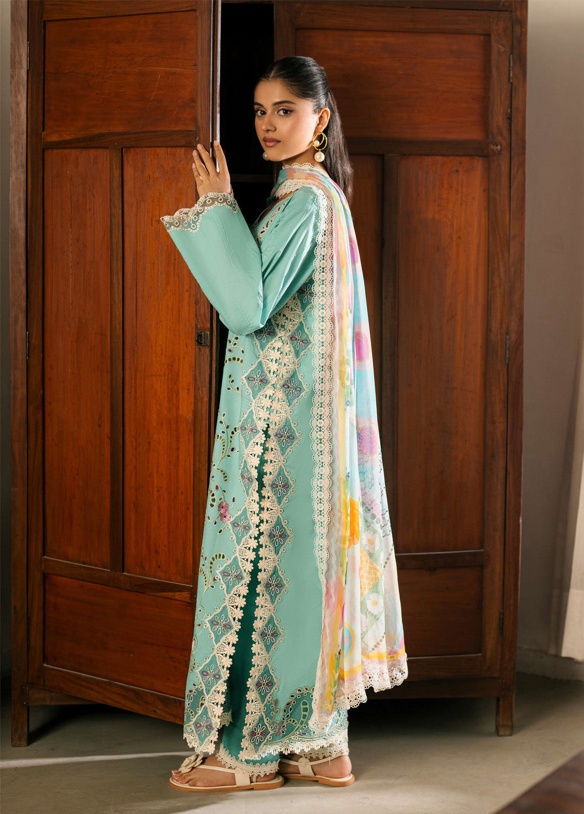 Aashiyana By Roheenaz Embroidered Lawn 3 Piece Unstitched Suit RNZ25ALL RNZ-8B DANIA Aashiyana By Roheenaz Embroidered Lawn 3 Piece Unstitched Suit RNZ25ALL RNZ-8B DANIA