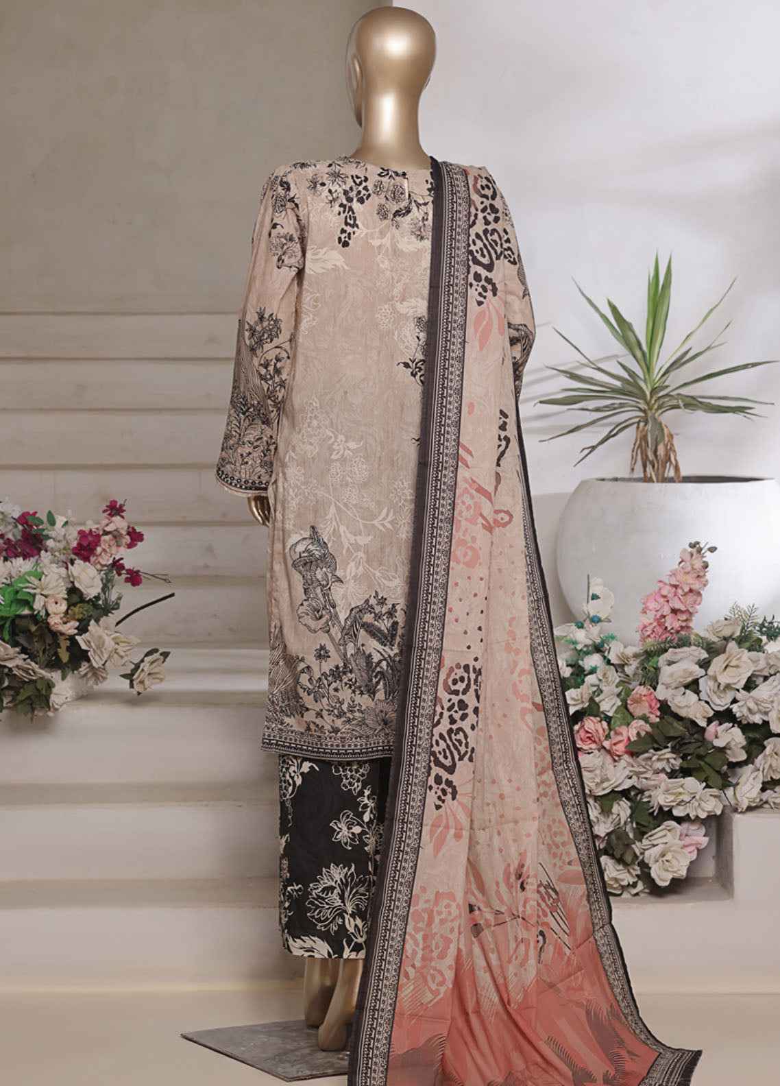 Aashkaar By HZ Textile Embroidered Cotton Lawn 3 Piece Stitched Suit HZ25APECLV3 LPE-540 Aashkaar By HZ Textile Embroidered Cotton Lawn 3 Piece Stitched Suit HZ25APECLV3 LPE-540