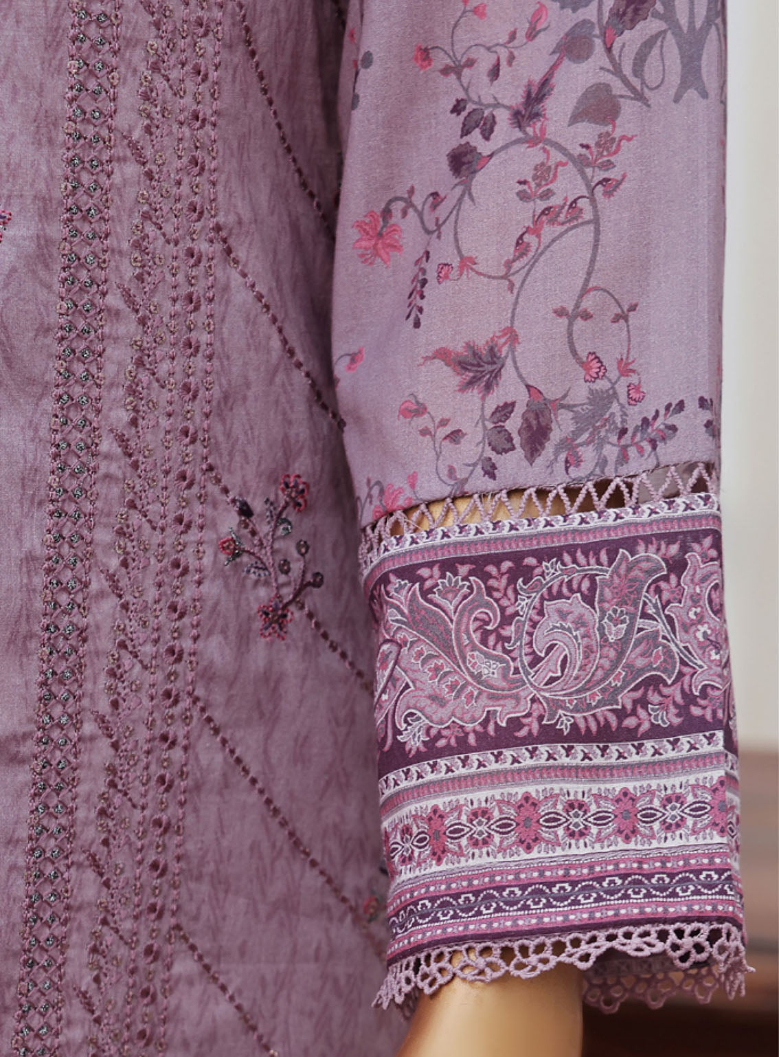 Aashkaar By HZ Textile Embroidered Lawn 3 Piece Stitched Suit - HZ24A D-403 Aashkaar By HZ Textile Embroidered Lawn 3 Piece Stitched Suit - HZ24A D-403