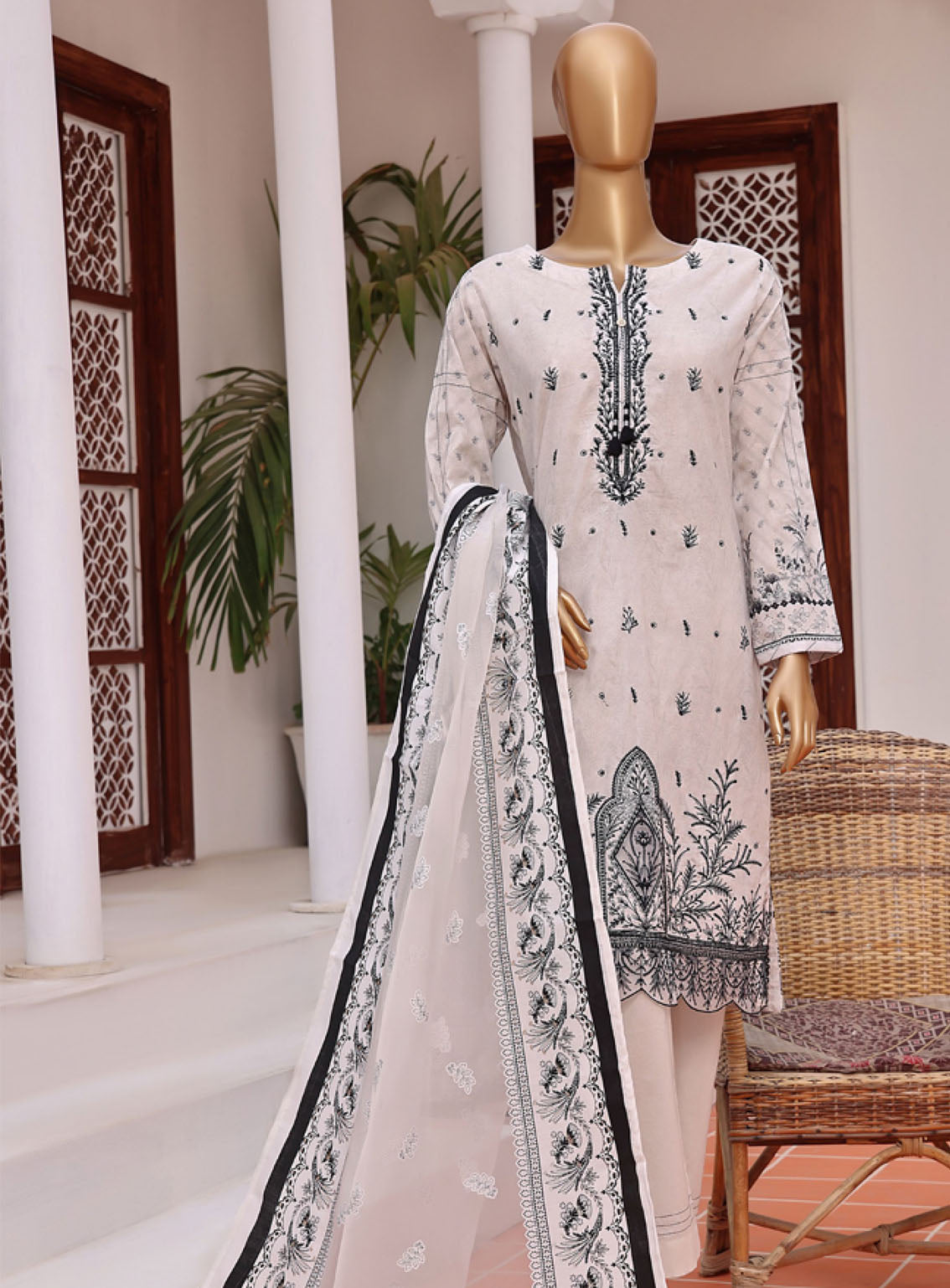 Aashkaar By HZ Textile Embroidered Lawn 3 Piece Stitched Suit - HZ24A D-404 Aashkaar By HZ Textile Embroidered Lawn 3 Piece Stitched Suit - HZ24A D-404