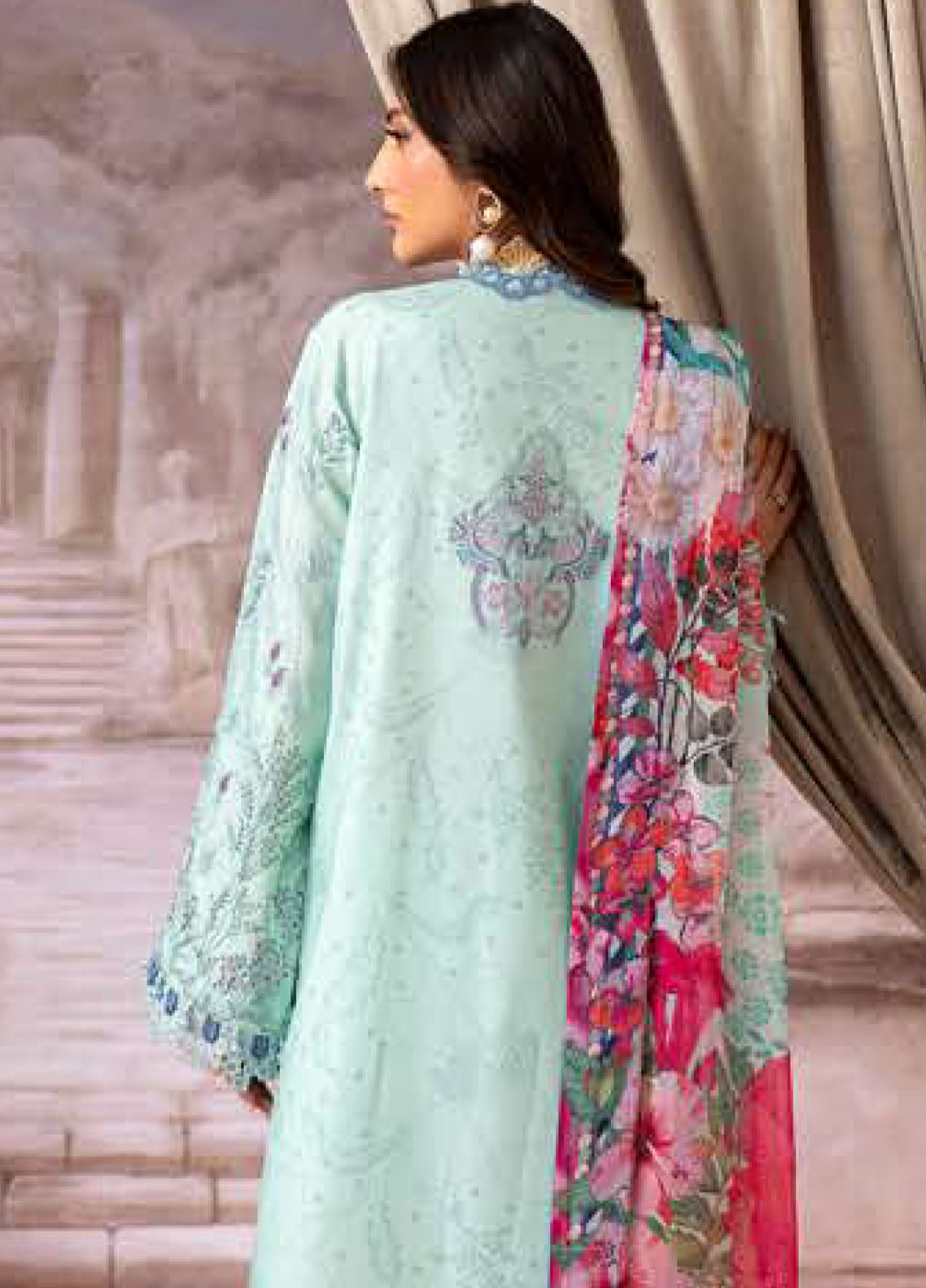 Aezel By Roheenaz Embroidered Cambric 3 Piece Unstitched Suit RNZ25AEC D-7A AVIRA Aezel By Roheenaz Embroidered Cambric 3 Piece Unstitched Suit RNZ25AEC D-7A AVIRA