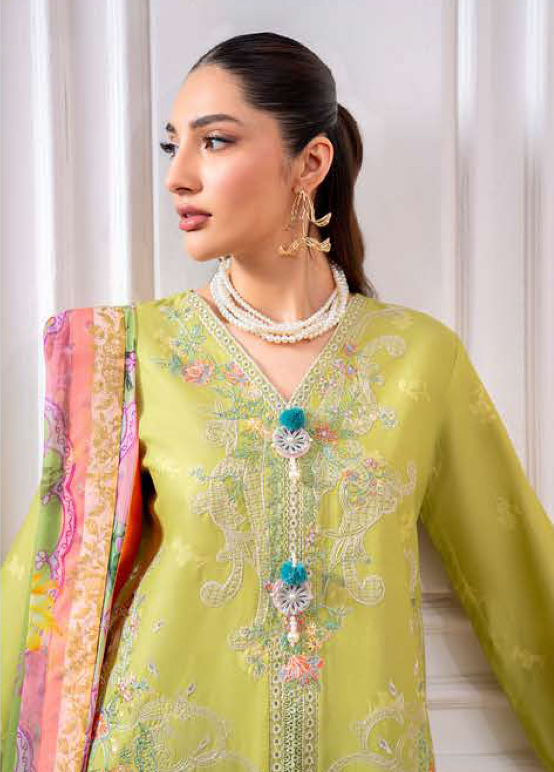 Aezel By Roheenaz Embroidered Cambric 3 Piece Unstitched Suit RNZ25AEC D-8A ARVEN Aezel By Roheenaz Embroidered Cambric 3 Piece Unstitched Suit RNZ25AEC D-8A ARVEN