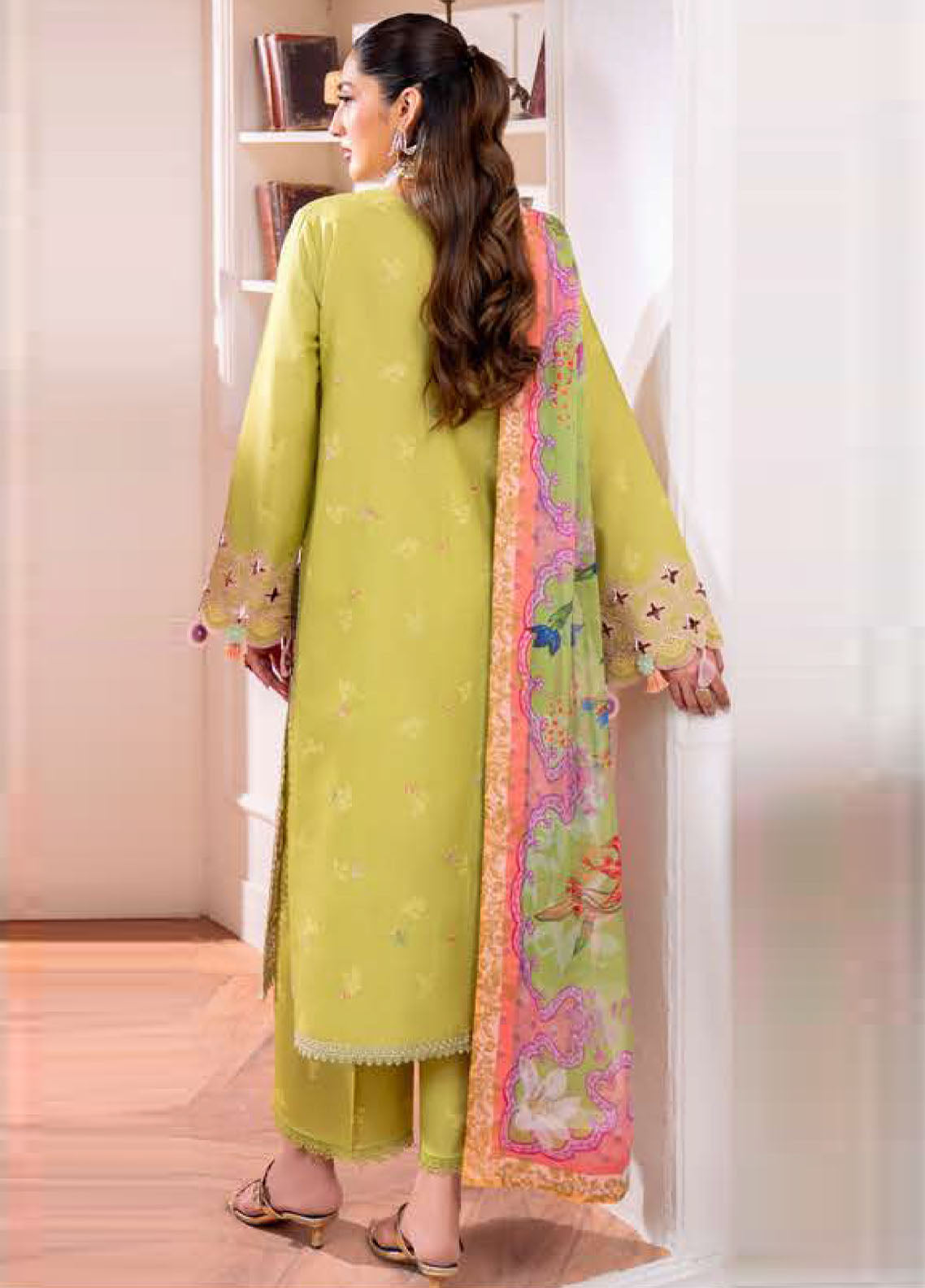 Aezel By Roheenaz Embroidered Cambric 3 Piece Unstitched Suit RNZ25AEC D-8A ARVEN Aezel By Roheenaz Embroidered Cambric 3 Piece Unstitched Suit RNZ25AEC D-8A ARVEN