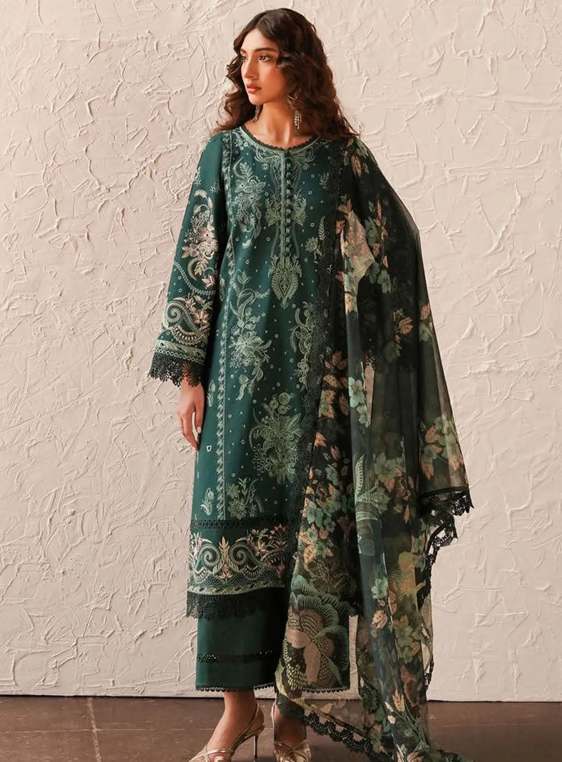 Afrozeh Festive Chikankari Lawn 3 Piece Unstitched Suit AF24CL VIRIDIAN Afrozeh Festive Chikankari Lawn 3 Piece Unstitched Suit AF24CL VIRIDIAN