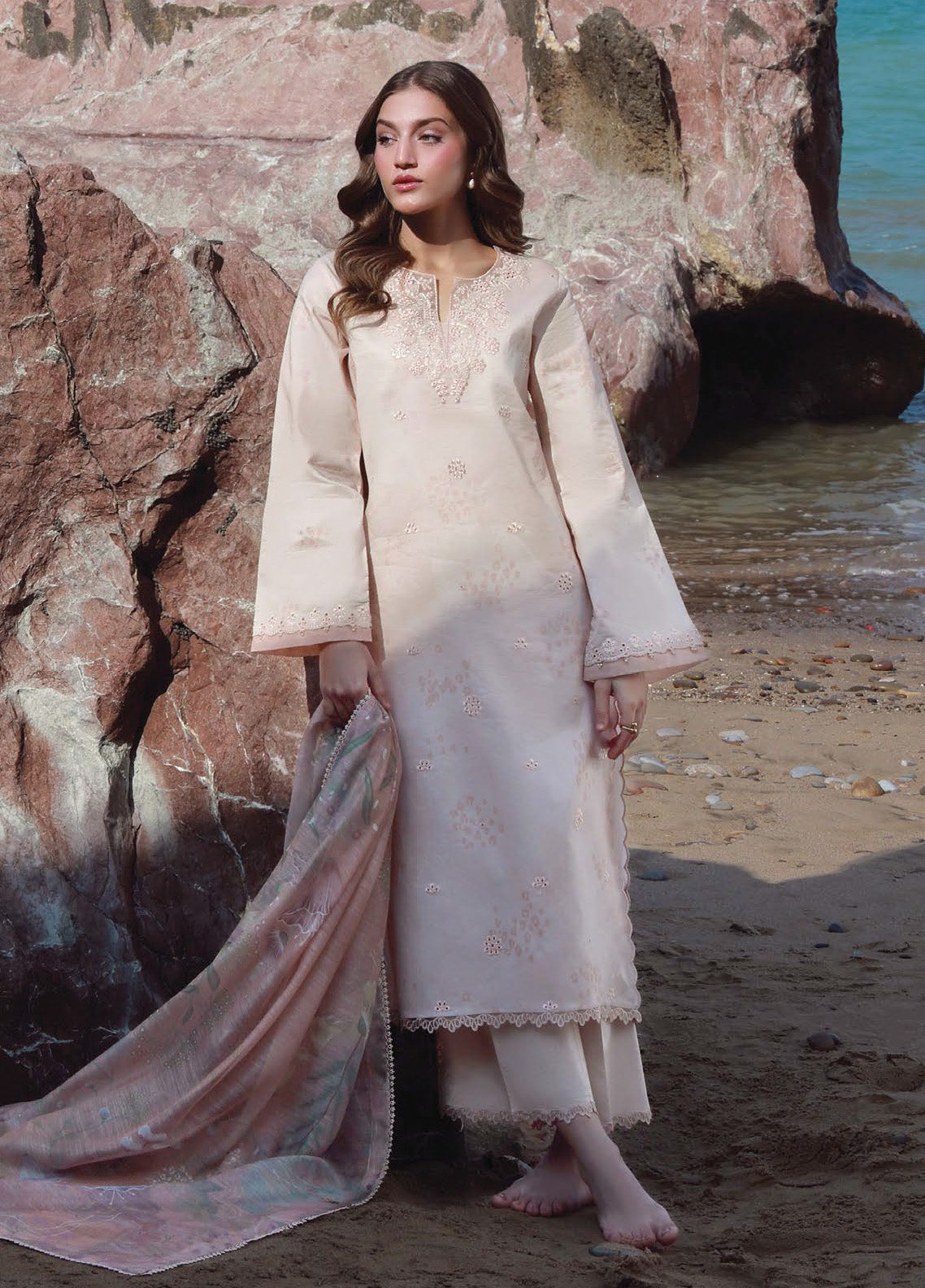 Afsanah By Seran Embroidered Lawn 3 Piece Unstitched Suit SRN25AC1 D-05 RUMI Afsanah By Seran Embroidered Lawn 3 Piece Unstitched Suit SRN25AC1 D-05 RUMI