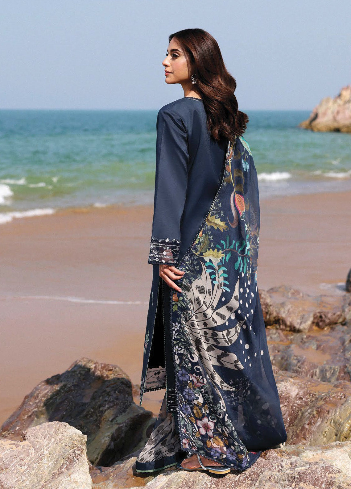 Afsanah By Seran Embroidered Lawn 3 Piece Unstitched Suit SRN25AC1 D-06 MERAL Afsanah By Seran Embroidered Lawn 3 Piece Unstitched Suit SRN25AC1 D-06 MERAL