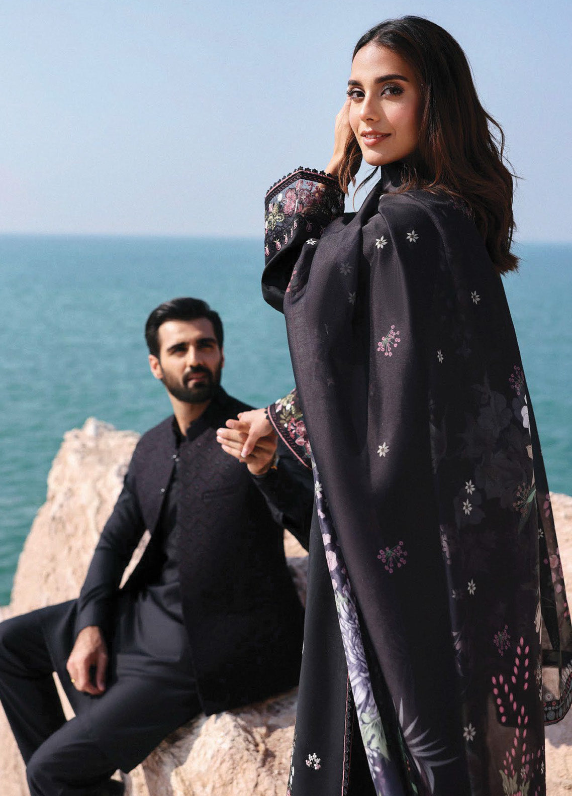 Afsanah By Seran Embroidered Lawn 3 Piece Unstitched Suit SRN25AC1 D-12 ZOYA Afsanah By Seran Embroidered Lawn 3 Piece Unstitched Suit SRN25AC1 D-12 ZOYA