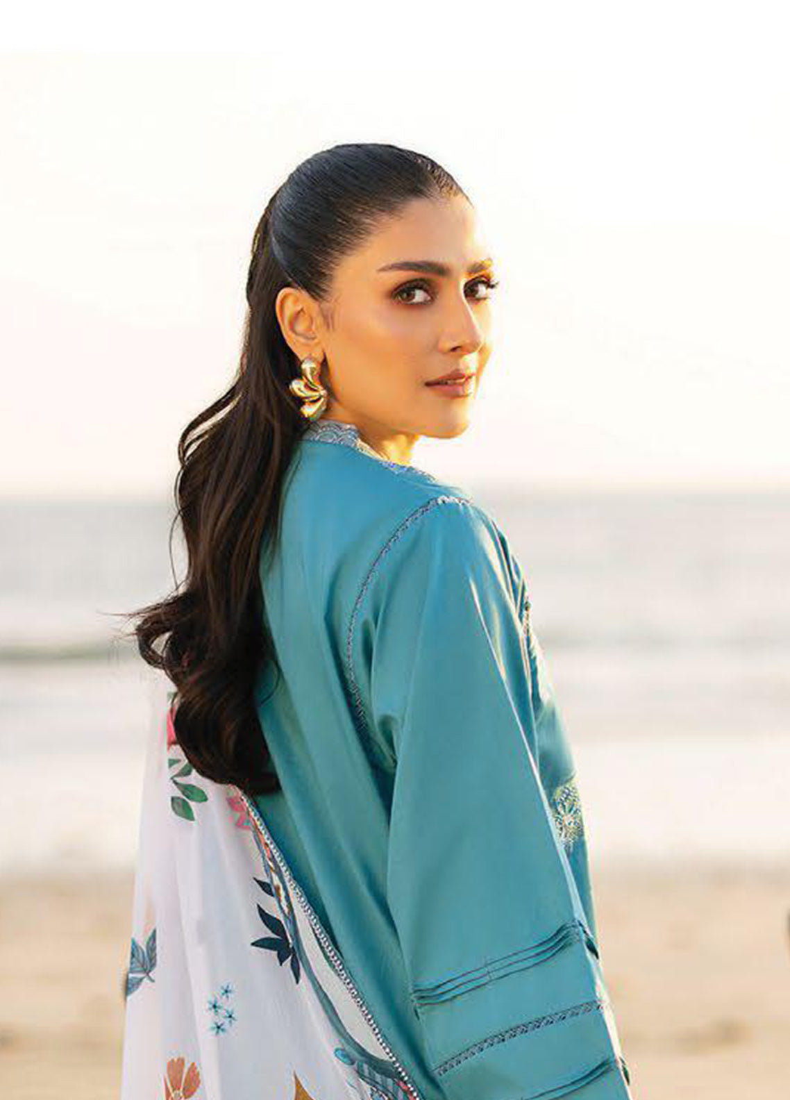 Afsanah By Seran Embroidered Lawn 3 Piece Unstitched Suit SRN26AV1 D-02 MEIRA Afsanah By Seran Embroidered Lawn 3 Piece Unstitched Suit SRN26AV1 D-02 MEIRA