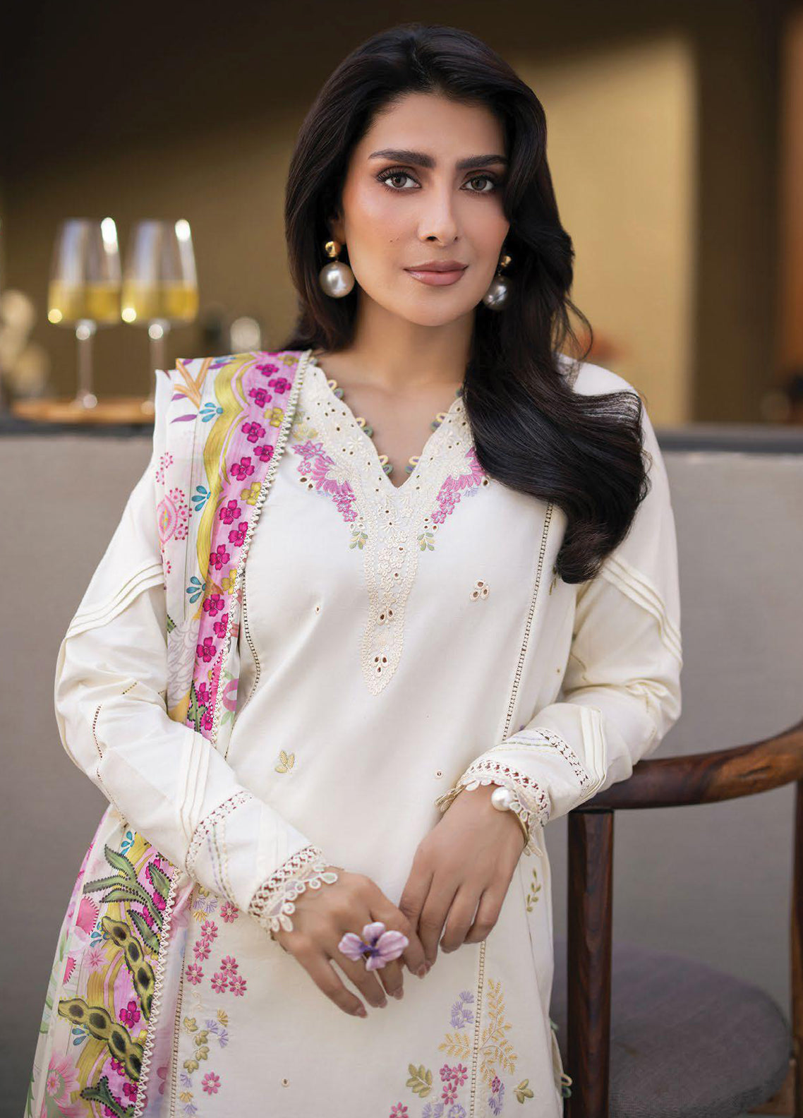 Afsanah By Seran Embroidered Lawn 3 Piece Unstitched Suit SRN26AV1 D-04 ALYNA Afsanah By Seran Embroidered Lawn 3 Piece Unstitched Suit SRN26AV1 D-04 ALYNA