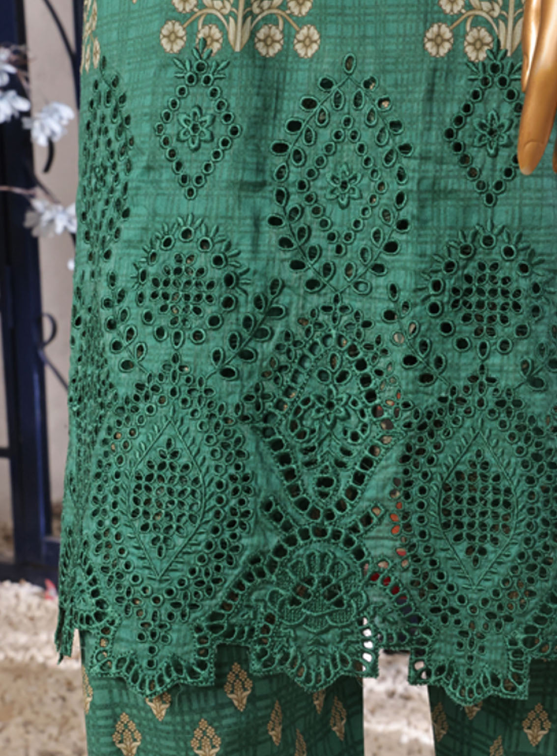 Aifa Chikankari Lawn 3 Piece Unstitched Suit AI24C AF-CK-24610 Aifa Chikankari Lawn 3 Piece Unstitched Suit AI24C AF-CK-24610