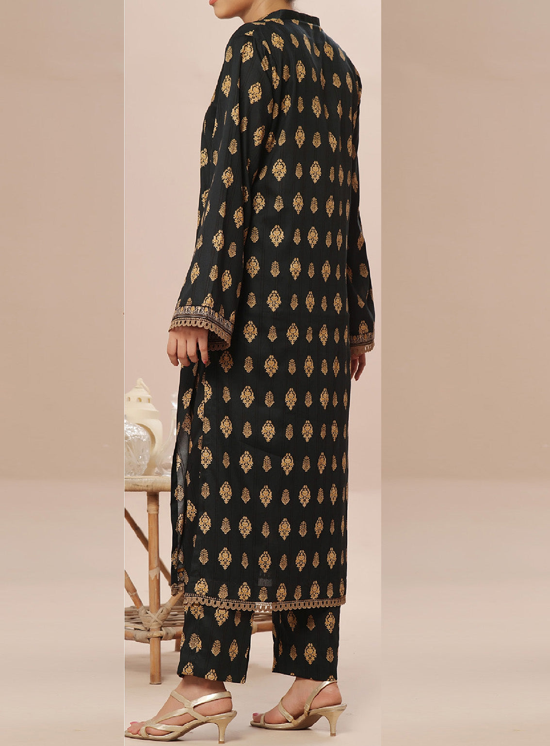 Aiza & Momina By Aizal Printed Lawn 2 Piece Stitched Suit AL25A&M D-531 Aiza & Momina By Aizal Printed Lawn 2 Piece Stitched Suit AL25A&M D-531