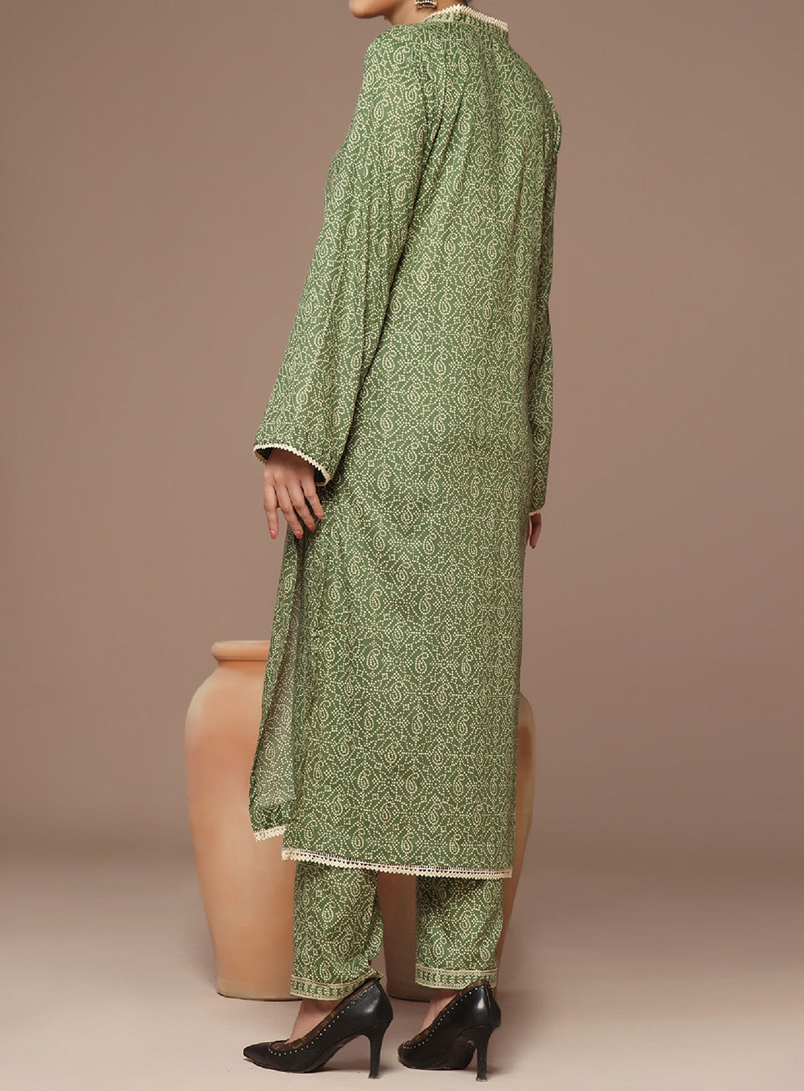 Aiza & Momina By Aizal Printed Lawn 2 Piece Stitched Suit AL25A&M D-539 Aiza & Momina By Aizal Printed Lawn 2 Piece Stitched Suit AL25A&M D-539