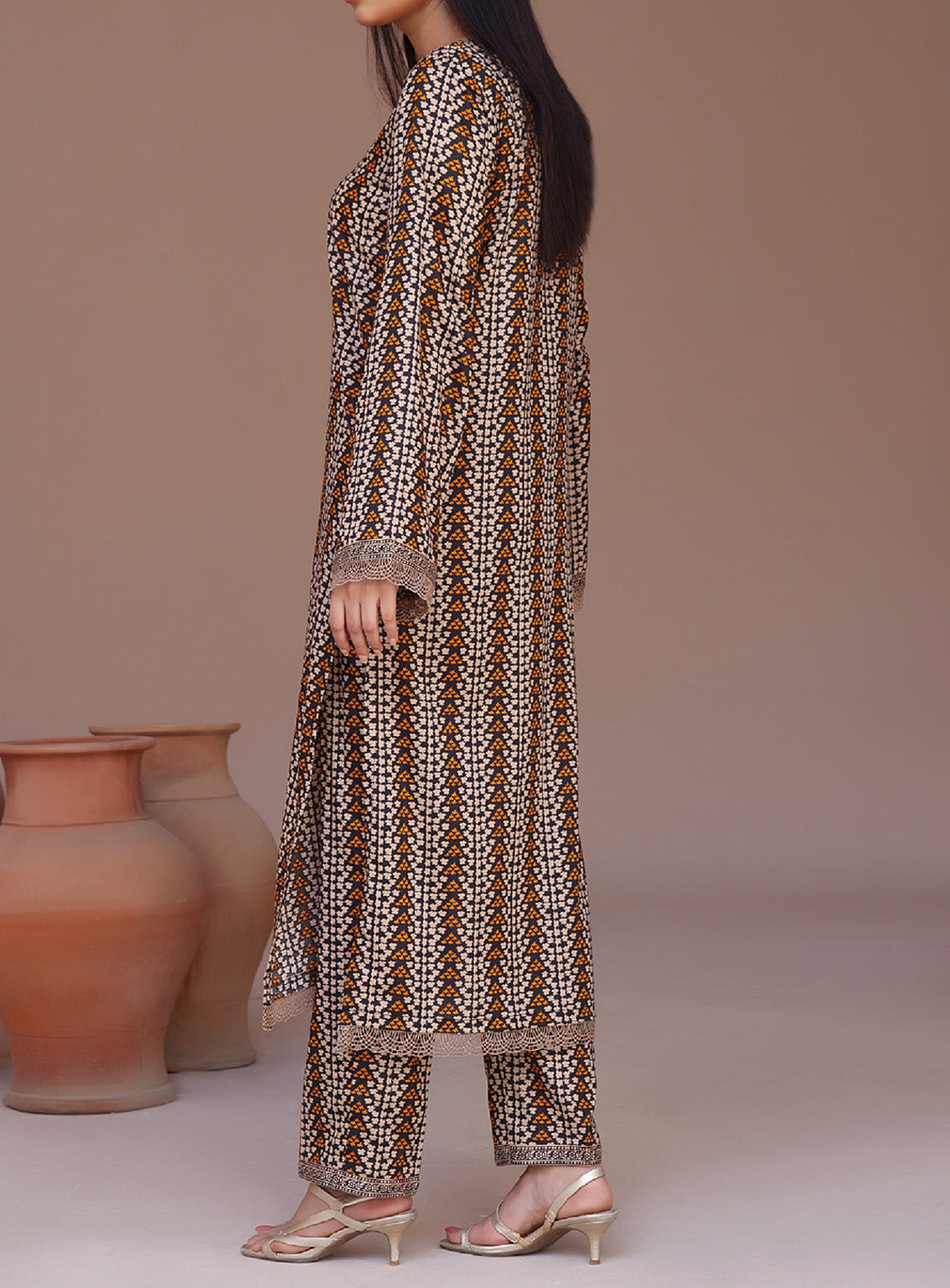 Aiza & Momina By Aizal Printed Lawn 2 Piece Stitched Suit AL25A&M D-545 Aiza & Momina By Aizal Printed Lawn 2 Piece Stitched Suit AL25A&M D-545