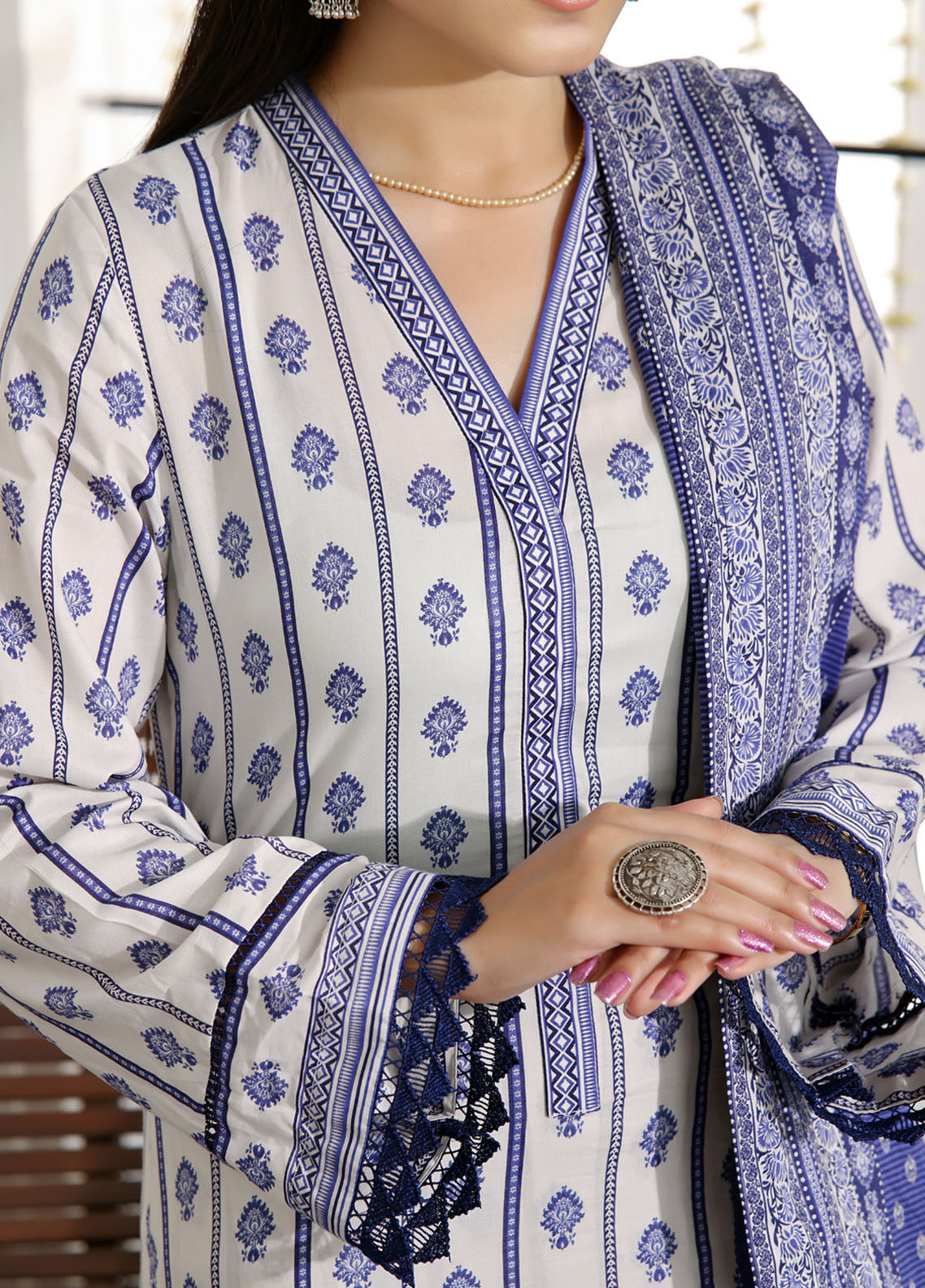 Aiza & Momina By VS Textile Printed Lawn 3 Piece Unstitched Suit VST24A&M V2 D-311 Aiza & Momina By VS Textile Printed Lawn 3 Piece Unstitched Suit VST24A&M V2 D-311
