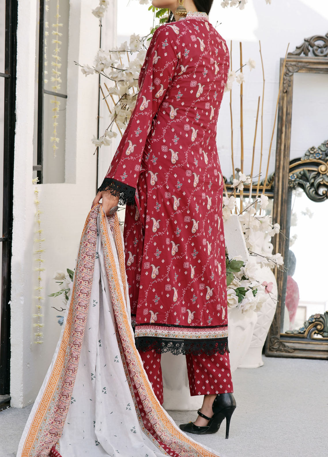 Aiza & Momina By VS Textile Printed Lawn 3 Piece Unstitched Suit VST24A&M V2 D-315 Aiza & Momina By VS Textile Printed Lawn 3 Piece Unstitched Suit VST24A&M V2 D-315