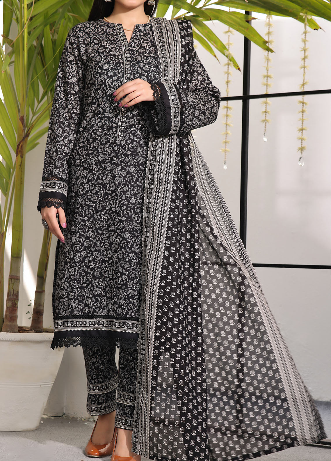 Aiza & Momina By VS Textile Printed Lawn 3 Piece Unstitched Suit VST24A&M V2 D-317 Aiza & Momina By VS Textile Printed Lawn 3 Piece Unstitched Suit VST24A&M V2 D-317