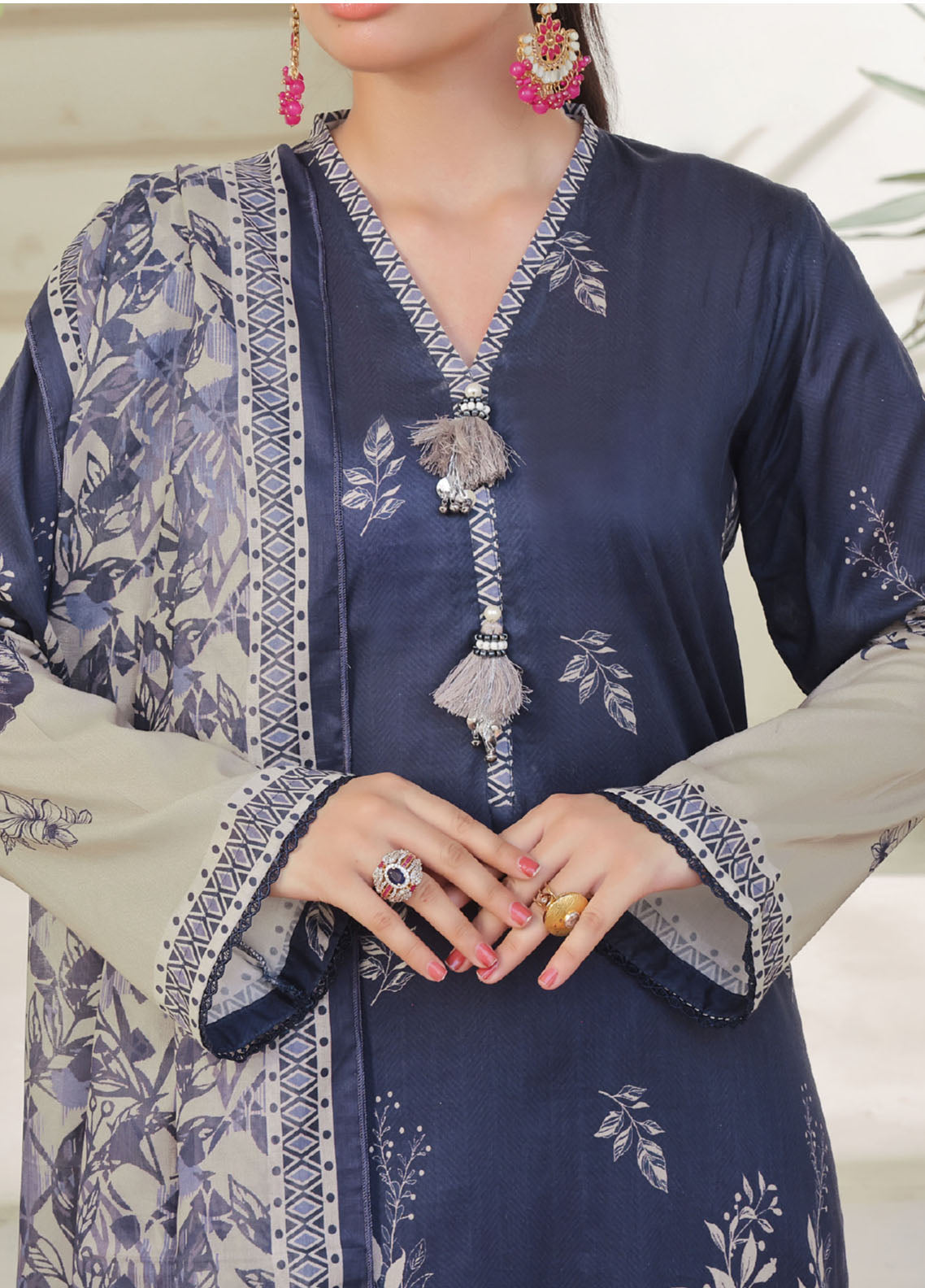 Aizal Printed Lawn 3 Piece Stitched Suit AL25PLV1 D-656 Aizal Printed Lawn 3 Piece Stitched Suit AL25PLV1 D-656