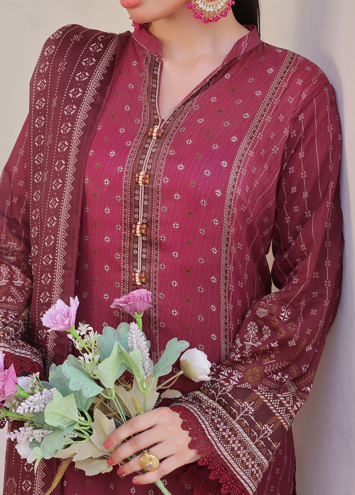 Aizal Printed Lawn 3 Piece Stitched Suit AL25PLV1 D-661 Aizal Printed Lawn 3 Piece Stitched Suit AL25PLV1 D-661