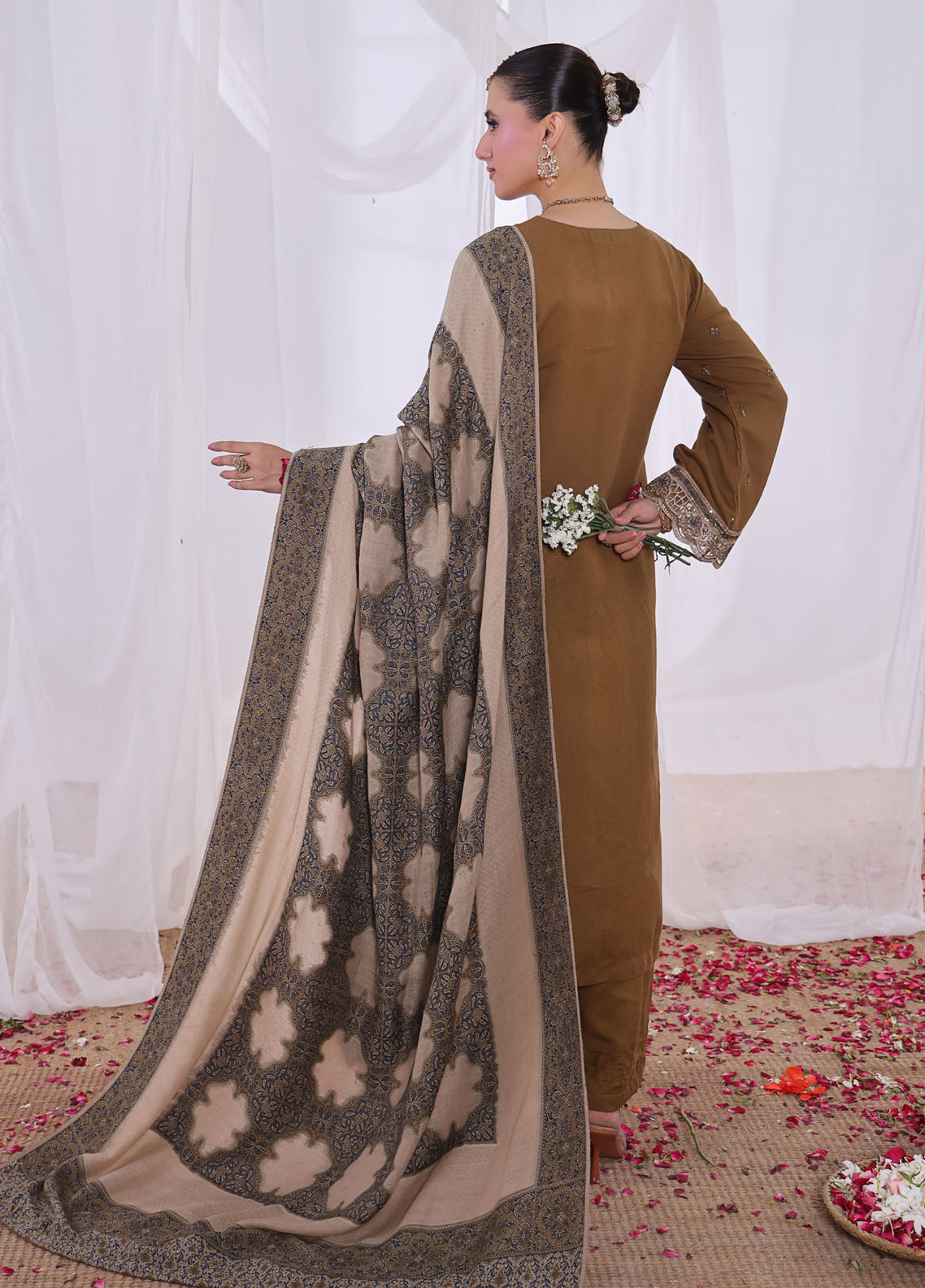 Alif By Schick Embroidered Slub Dhanak Peach 3 Piece Unstitched Suit SDH25ADP D-WJ-03 Alif By Schick Embroidered Slub Dhanak Peach 3 Piece Unstitched Suit SDH25ADP D-WJ-03