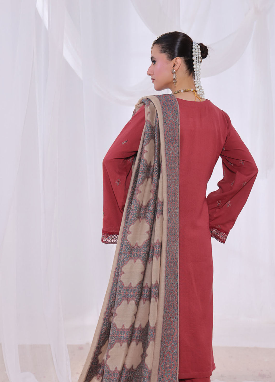 Alif By Schick Embroidered Slub Dhanak Peach 3 Piece Unstitched Suit SDH25ADP D-WJ-05 Alif By Schick Embroidered Slub Dhanak Peach 3 Piece Unstitched Suit SDH25ADP D-WJ-05