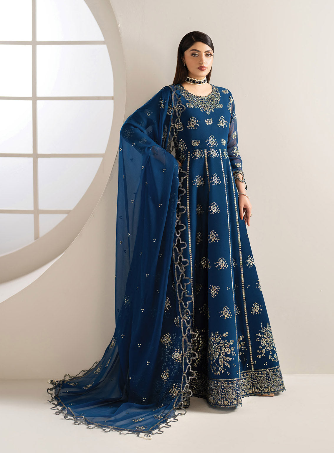 Alizeh Formals Embroidered Chiffon 3 Piece Unstitched Suit AF25AF D-2186 PERNIA Alizeh Formals Embroidered Chiffon 3 Piece Unstitched Suit AF25AF D-2186 PERNIA
