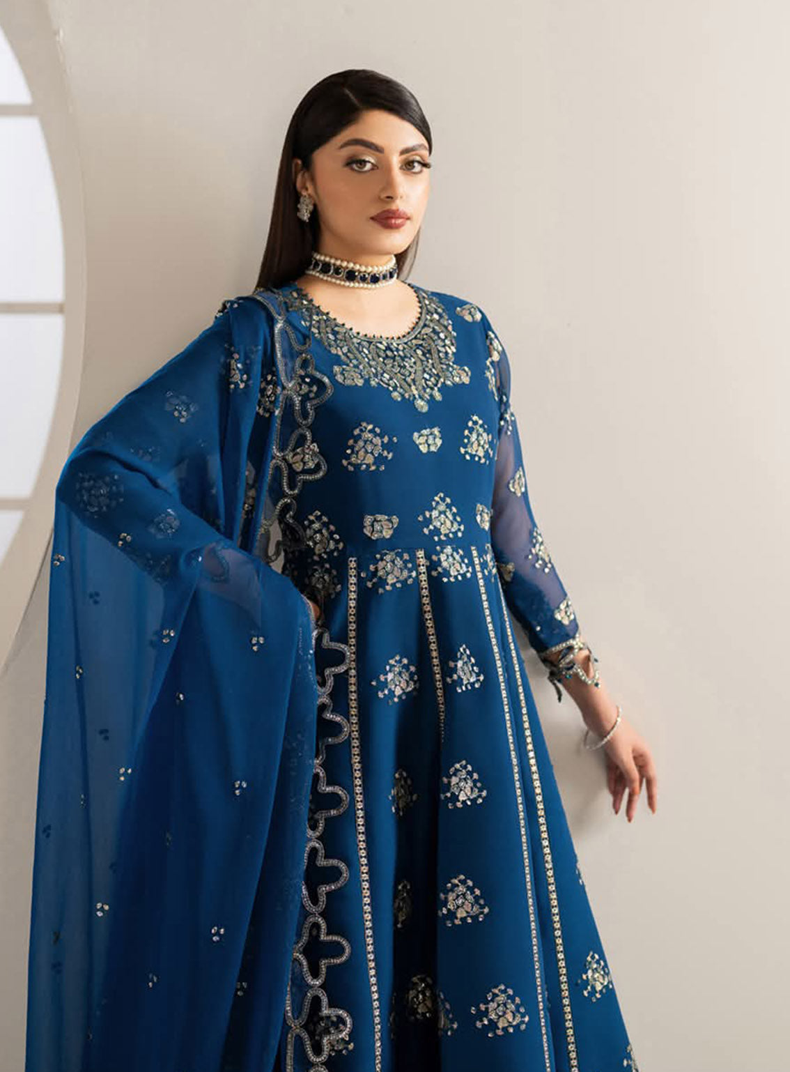 Alizeh Formals Embroidered Chiffon 3 Piece Unstitched Suit AF25AF D-2186 PERNIA Alizeh Formals Embroidered Chiffon 3 Piece Unstitched Suit AF25AF D-2186 PERNIA