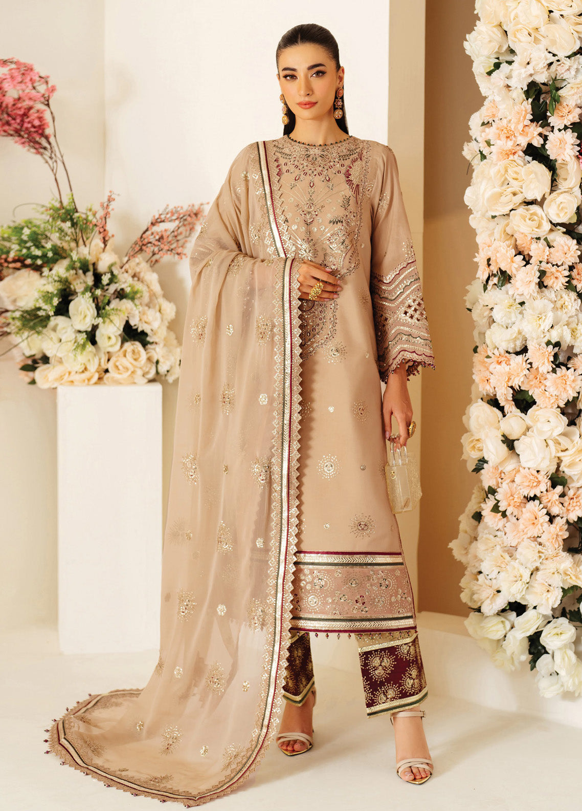 Alizeh Luxe Embroidered Raw Silk 3 Piece Unstitched Suit AF24LRS AF-RS-06-OAK Alizeh Luxe Embroidered Raw Silk 3 Piece Unstitched Suit AF24LRS AF-RS-06-OAK