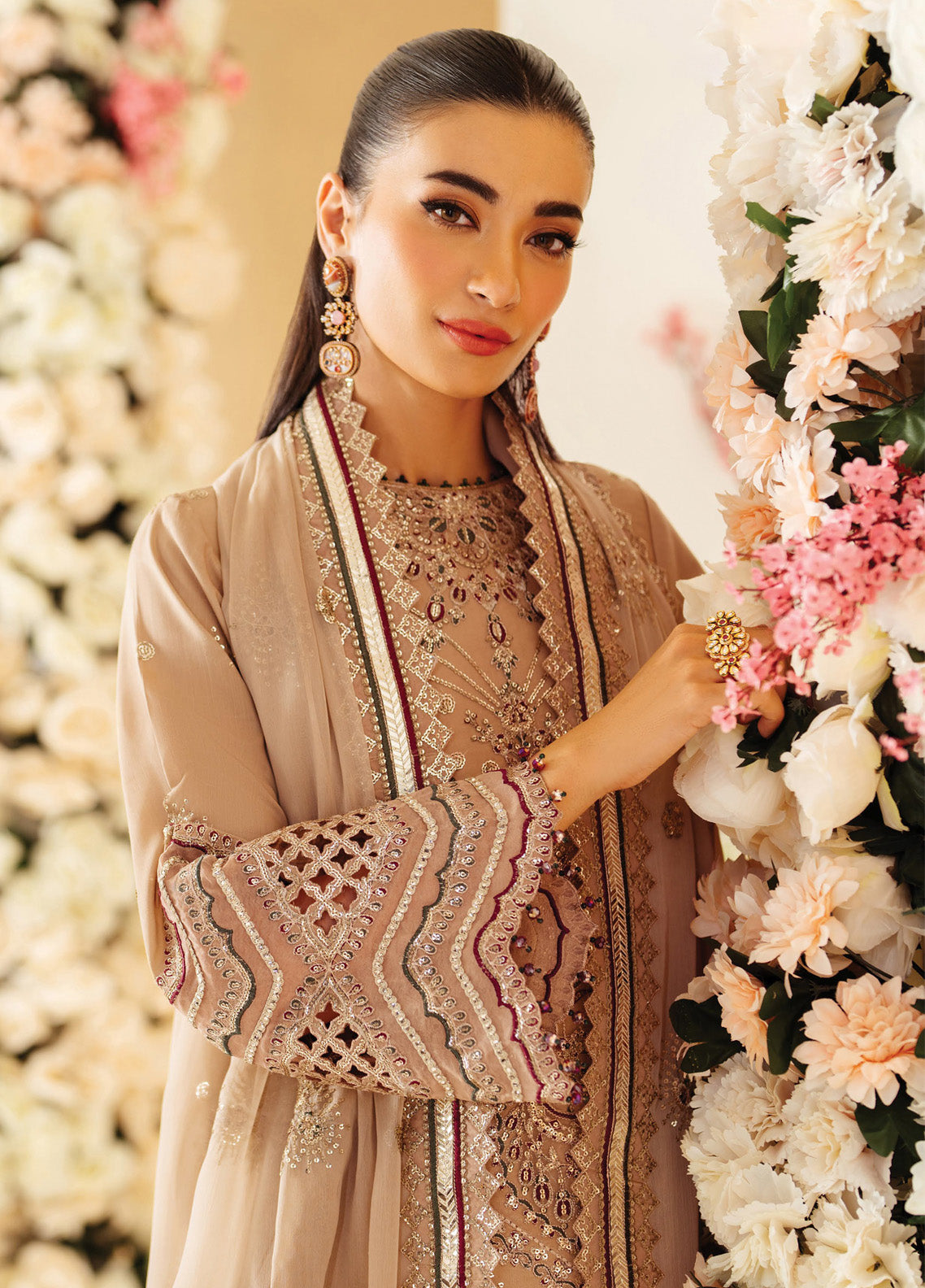 Alizeh Luxe Embroidered Raw Silk 3 Piece Unstitched Suit AF24LRS AF-RS-06-OAK Alizeh Luxe Embroidered Raw Silk 3 Piece Unstitched Suit AF24LRS AF-RS-06-OAK