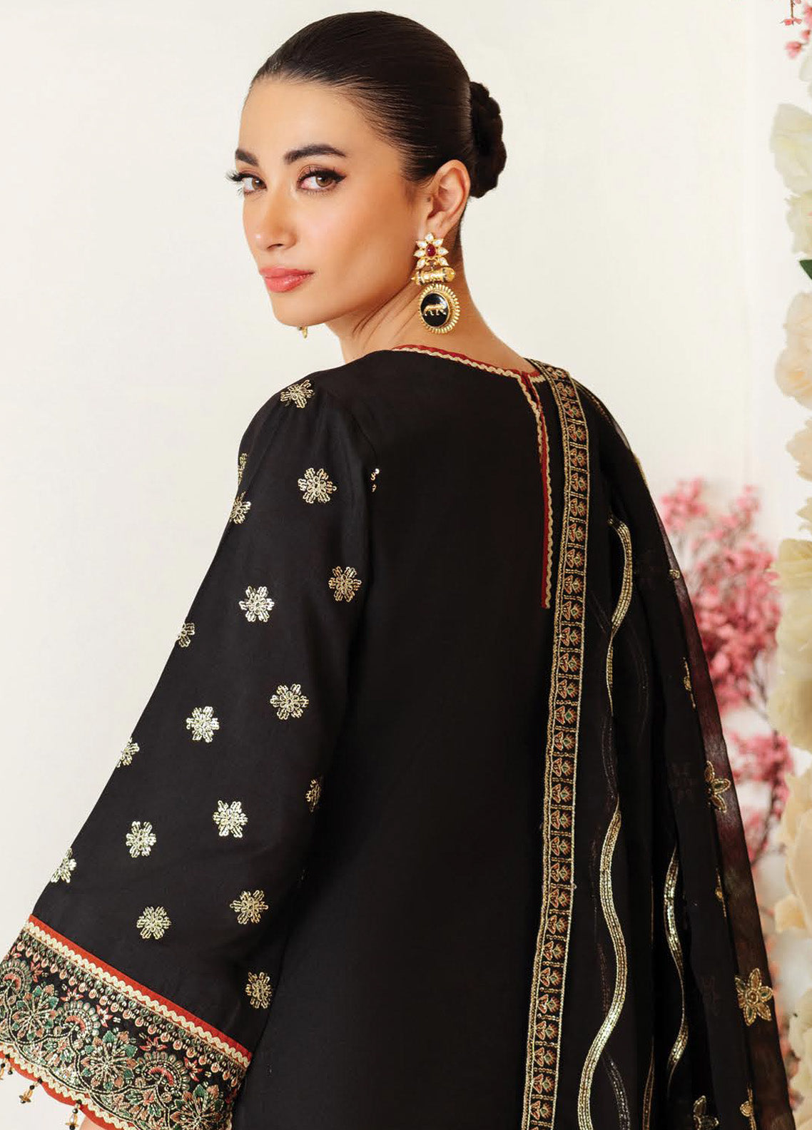 Alizeh Luxe Embroidered Raw Silk 3 Piece Unstitched Suit AF24LRS AF-RS-07-GALE Alizeh Luxe Embroidered Raw Silk 3 Piece Unstitched Suit AF24LRS AF-RS-07-GALE