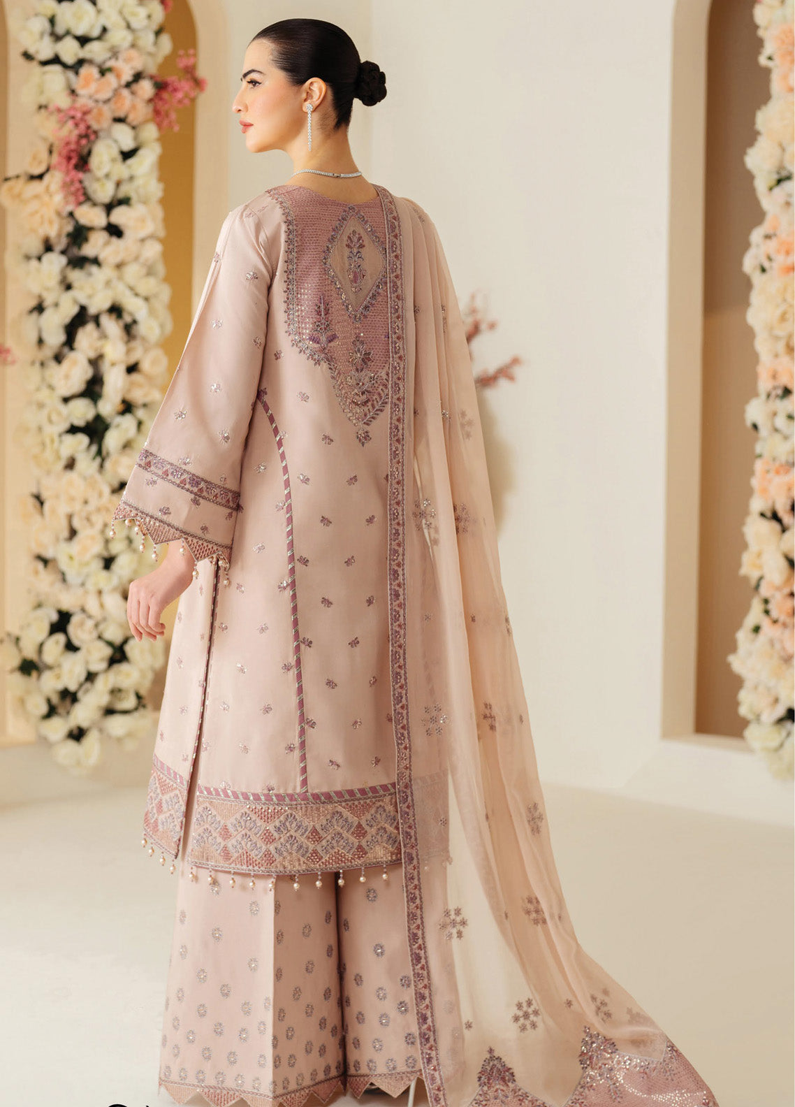 Alizeh Luxe Embroidered Raw Silk 3 Piece Unstitched Suit AF24LRS AF-RS-08-TAFFY Alizeh Luxe Embroidered Raw Silk 3 Piece Unstitched Suit AF24LRS AF-RS-08-TAFFY