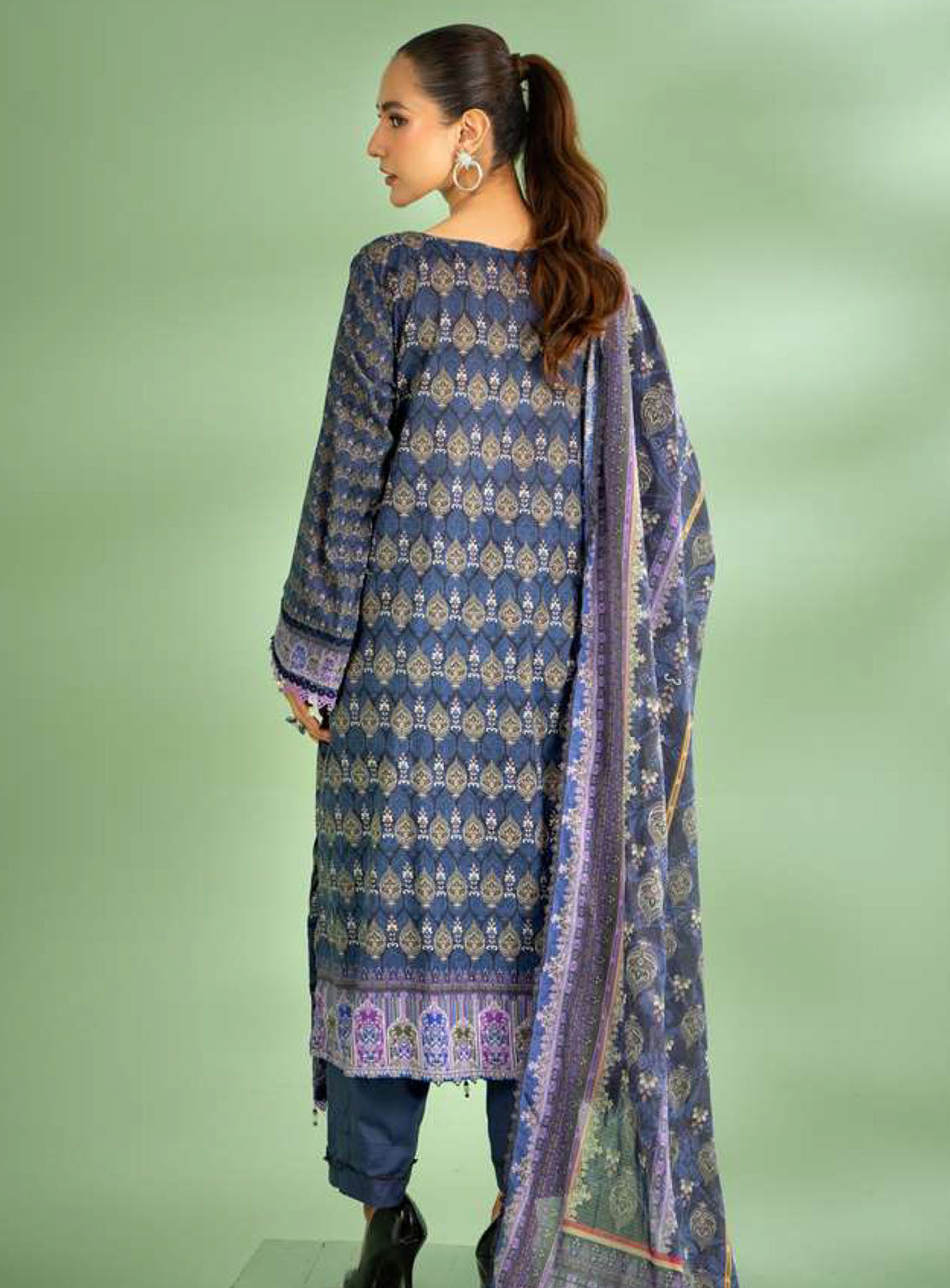 Alzohaib Colors Digital Printed Bana Doriya Dupatta Lawn 3 Piece Unstitched Suit AZ24CL CDB-02 Alzohaib Colors Digital Printed Bana Doriya Dupatta Lawn 3 Piece Unstitched Suit AZ24CL CDB-02