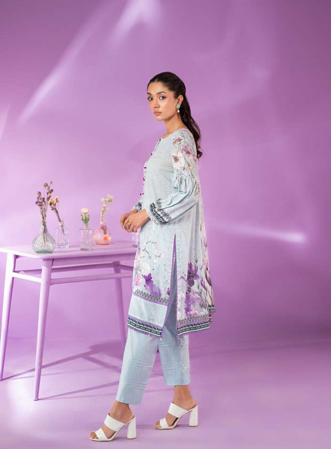 Alzohaib Colors Digital Printed Bana Doriya Dupatta Lawn 3 Piece Unstitched Suit AZ24CL CDB-08 Alzohaib Colors Digital Printed Bana Doriya Dupatta Lawn 3 Piece Unstitched Suit AZ24CL CDB-08