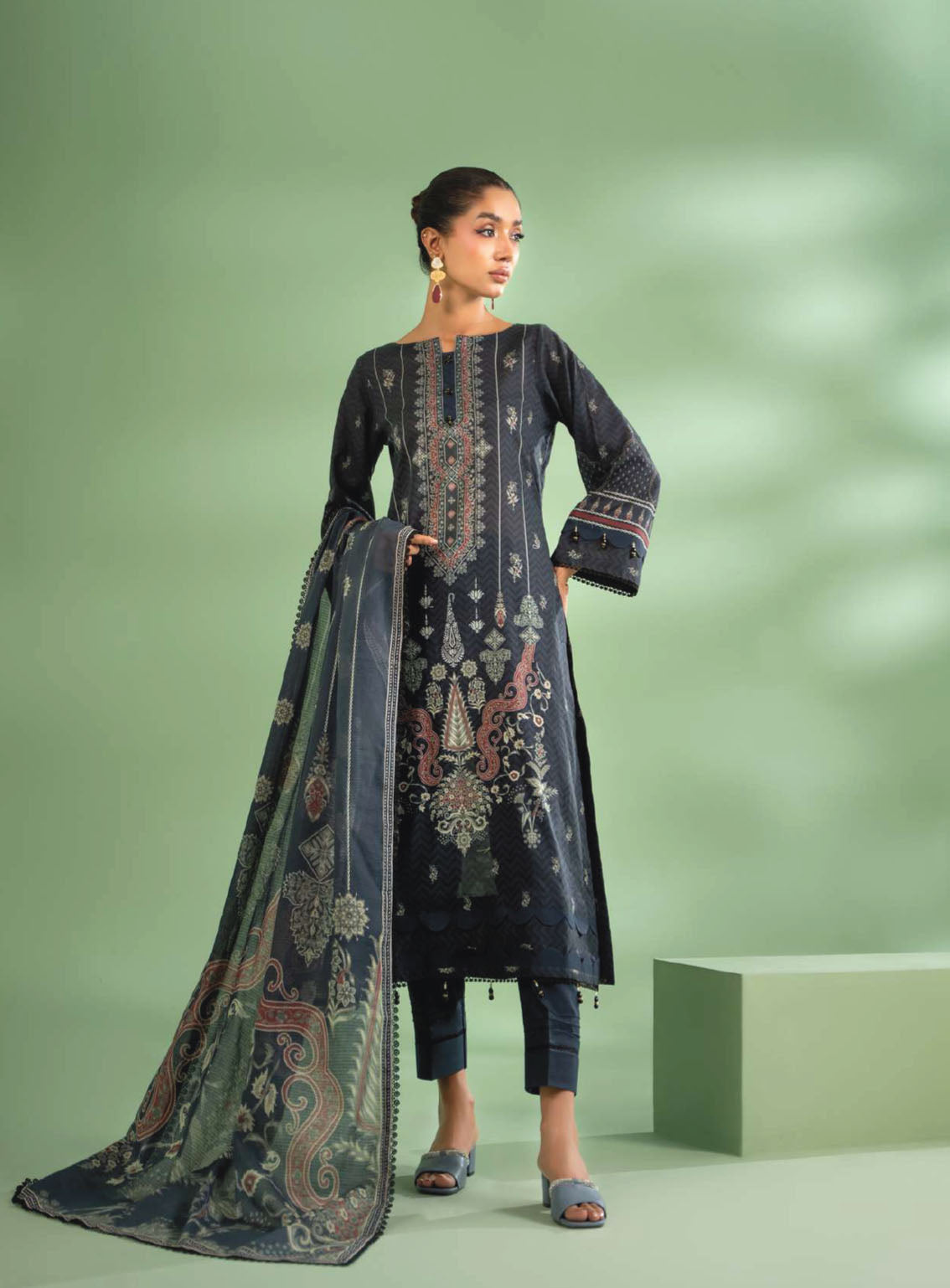 Alzohaib Colors Digital Printed Bana Doriya Dupatta Lawn 3 Piece Unstitched Suit AZ24CL CDB-09 Alzohaib Colors Digital Printed Bana Doriya Dupatta Lawn 3 Piece Unstitched Suit AZ24CL CDB-09