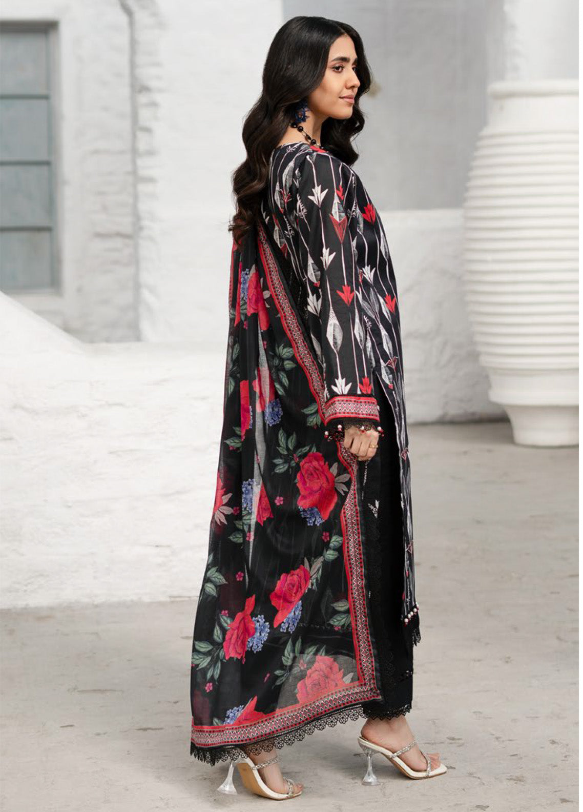 Alzohaib Colors Digital Printed Lawn 3 Piece Unstitched Suit AZ24CDP D-02 Alzohaib Colors Digital Printed Lawn 3 Piece Unstitched Suit AZ24CDP D-02
