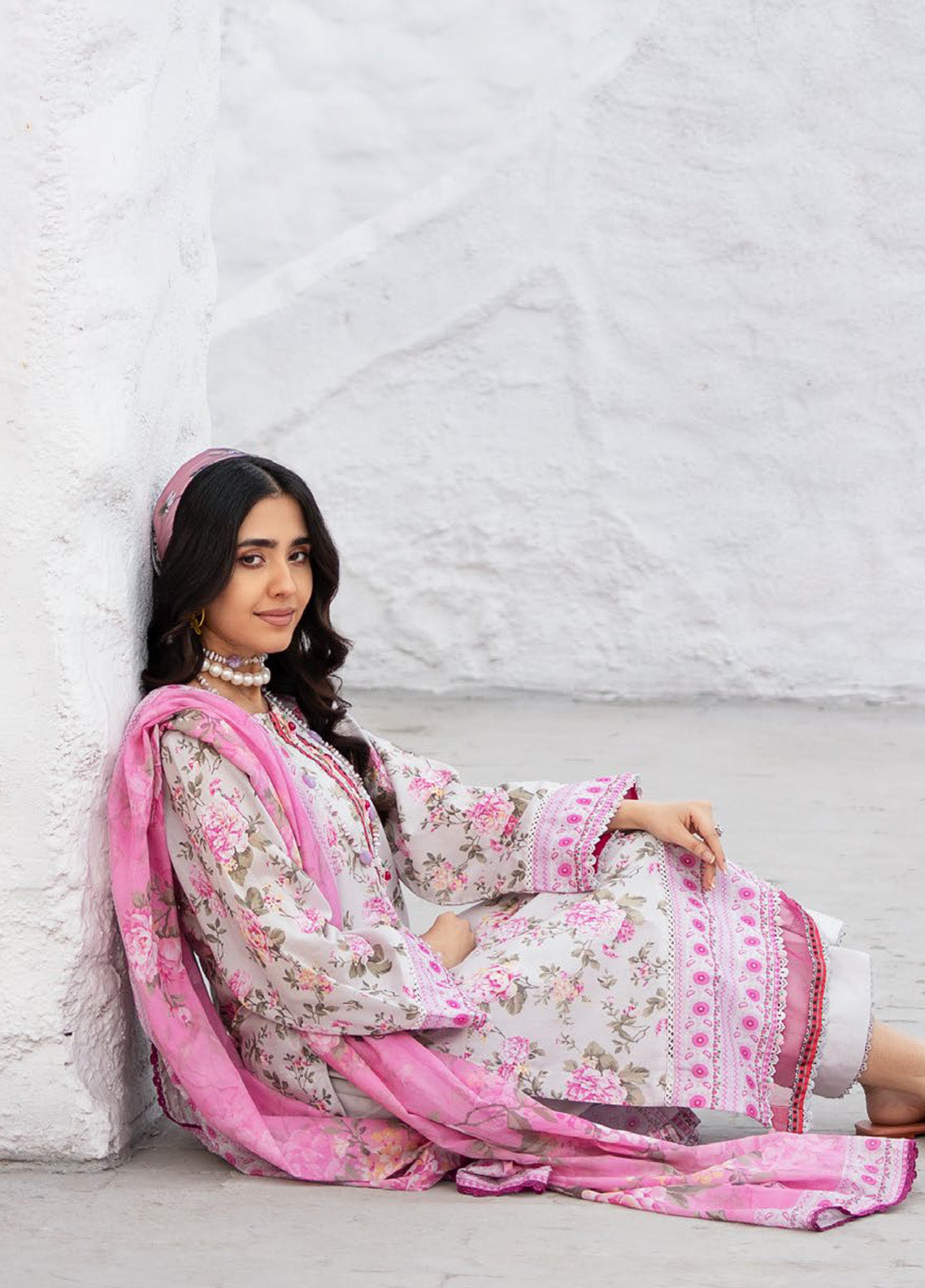 Alzohaib Colors Digital Printed Lawn 3 Piece Unstitched Suit AZ24CDP D-03 Alzohaib Colors Digital Printed Lawn 3 Piece Unstitched Suit AZ24CDP D-03
