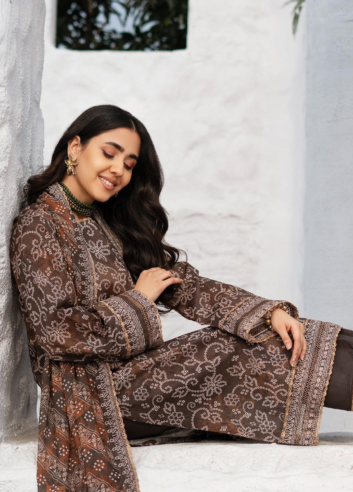 Alzohaib Colors Digital Printed Lawn 3 Piece Unstitched Suit AZ24CDP D-05 Alzohaib Colors Digital Printed Lawn 3 Piece Unstitched Suit AZ24CDP D-05