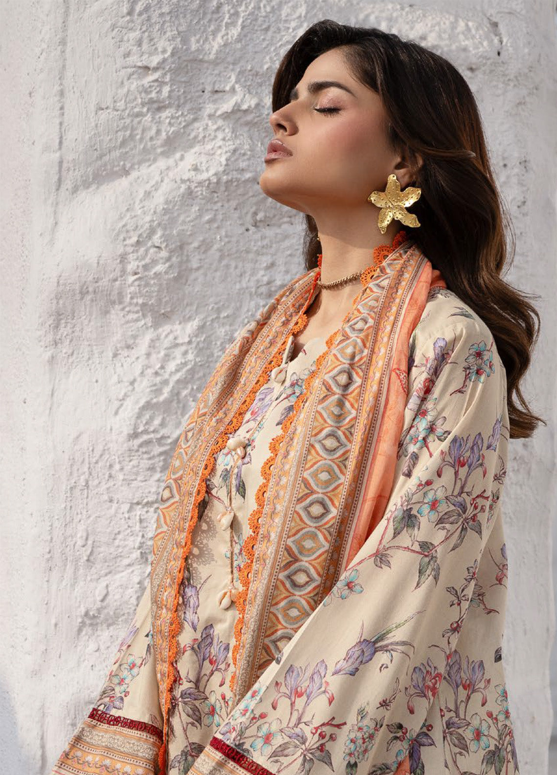 Alzohaib Colors Digital Printed Lawn 3 Piece Unstitched Suit AZ24CDP D-06 Alzohaib Colors Digital Printed Lawn 3 Piece Unstitched Suit AZ24CDP D-06