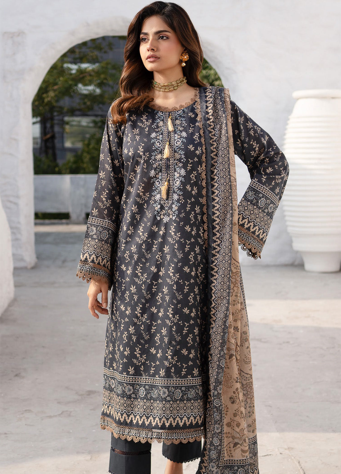 Alzohaib Colors Digital Printed Lawn 3 Piece Unstitched Suit AZ24CDP D-08 Alzohaib Colors Digital Printed Lawn 3 Piece Unstitched Suit AZ24CDP D-08