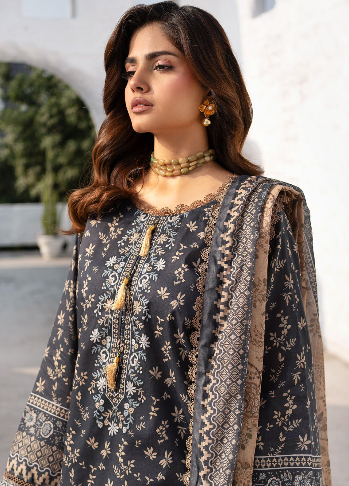 Alzohaib Colors Digital Printed Lawn 3 Piece Unstitched Suit AZ24CDP D-08 Alzohaib Colors Digital Printed Lawn 3 Piece Unstitched Suit AZ24CDP D-08