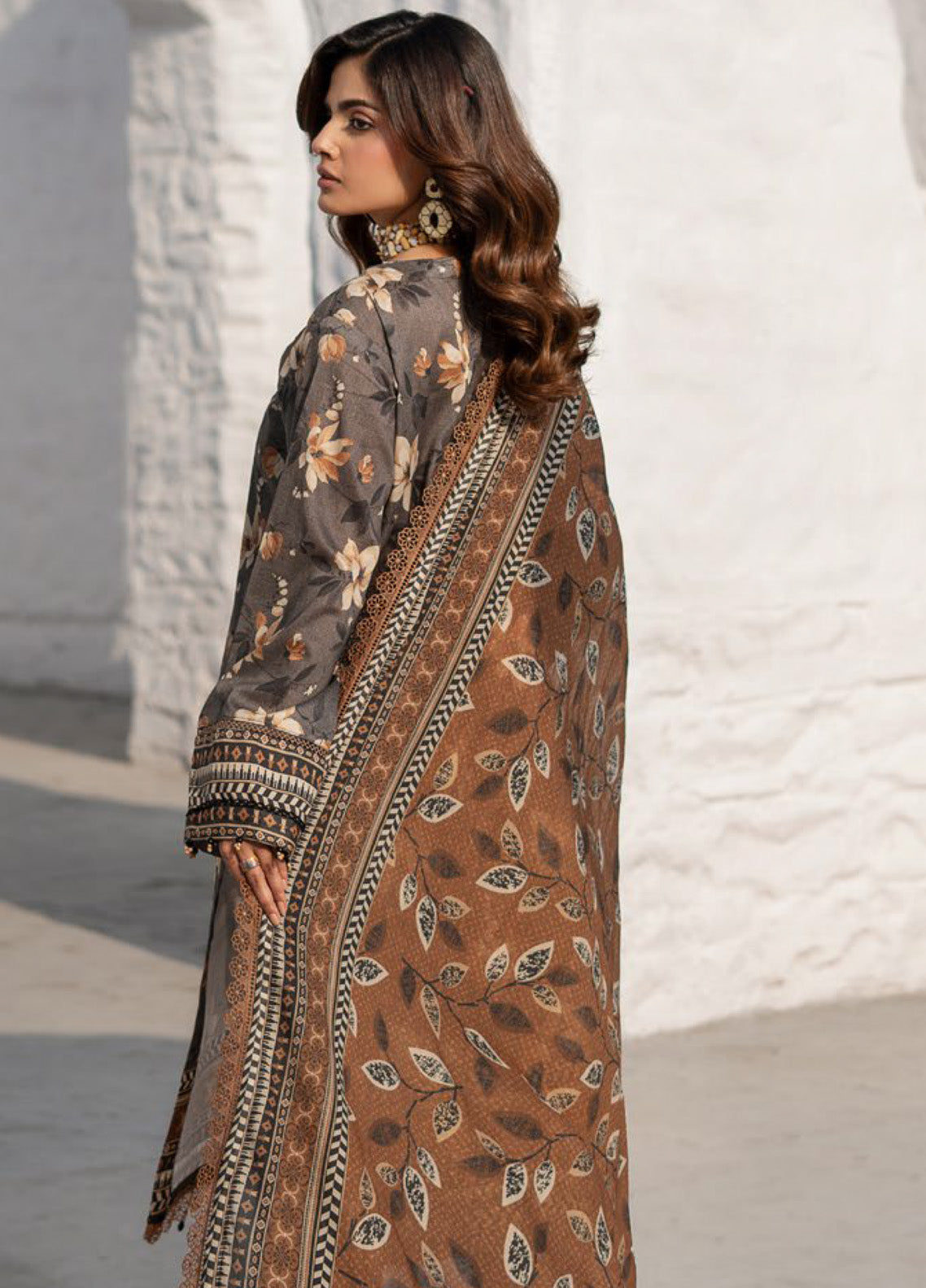 Alzohaib Colors Digital Printed Lawn 3 Piece Unstitched Suit AZ24CDP D-10 Alzohaib Colors Digital Printed Lawn 3 Piece Unstitched Suit AZ24CDP D-10