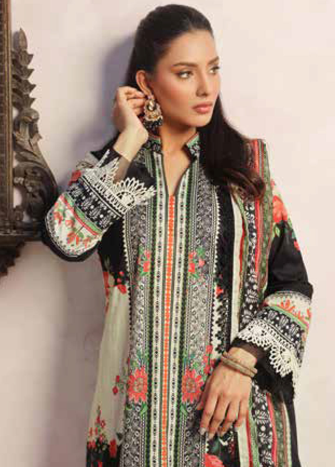 Alzohaib Colors Digital Printed Lawn 3 Piece Unstitched Suit AZ24CDPV4 D-04 Alzohaib Colors Digital Printed Lawn 3 Piece Unstitched Suit AZ24CDPV4 D-04
