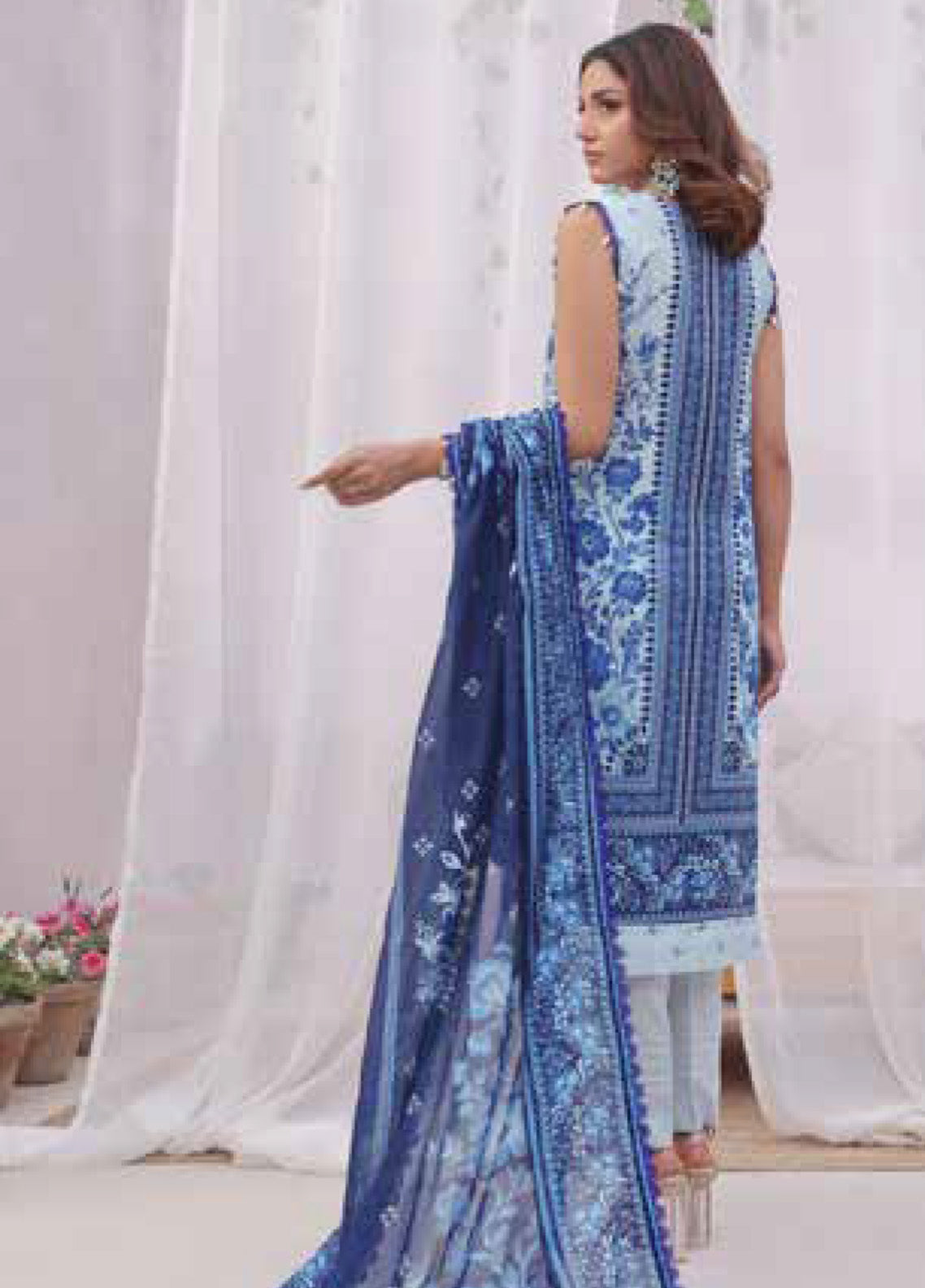 Alzohaib Colors Digital Printed Lawn 3 Piece Unstitched Suit AZ24CDPV4 D-05 Alzohaib Colors Digital Printed Lawn 3 Piece Unstitched Suit AZ24CDPV4 D-05