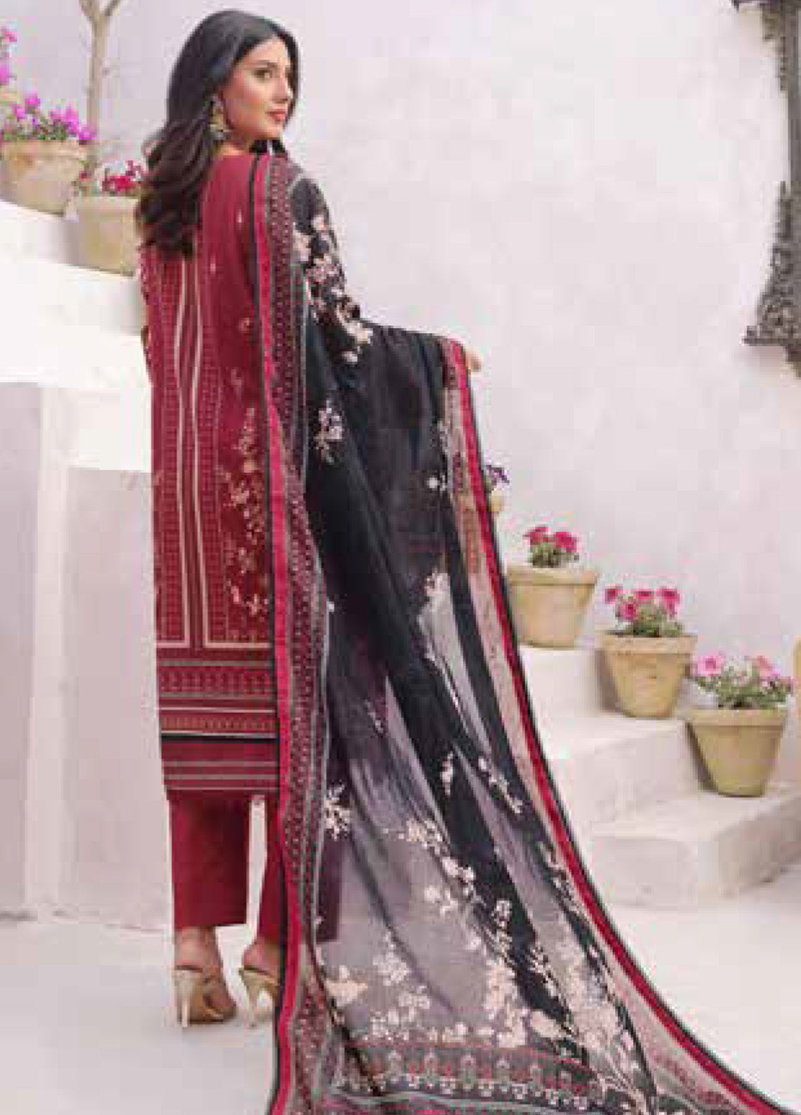 Alzohaib Colors Digital Printed Lawn 3 Piece Unstitched Suit AZ24CDPV4 D-06 Alzohaib Colors Digital Printed Lawn 3 Piece Unstitched Suit AZ24CDPV4 D-06